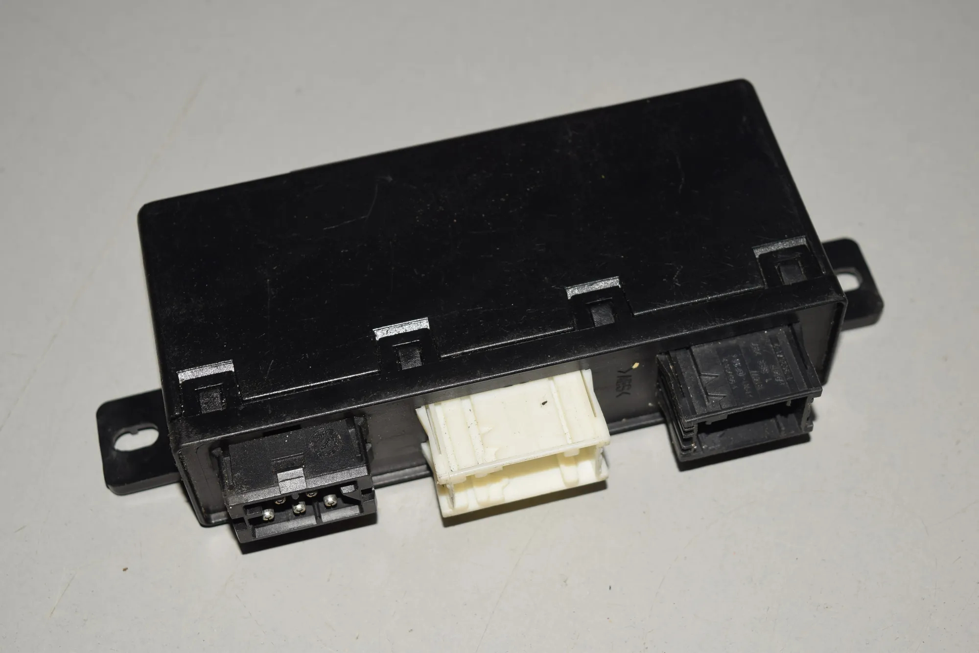 Front Left Door Control Unit – OEM 6904254 · BMW 5 (E39) BMW 5 (E39) 2000 – 2