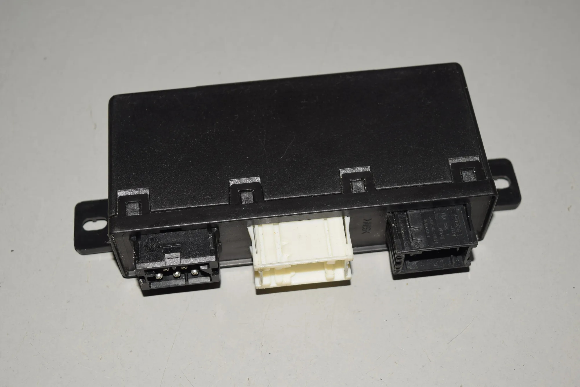 Front Left Door Control Unit – OEM 6904254 · BMW 5 (E39) BMW 5 (E39) 2000 – 2