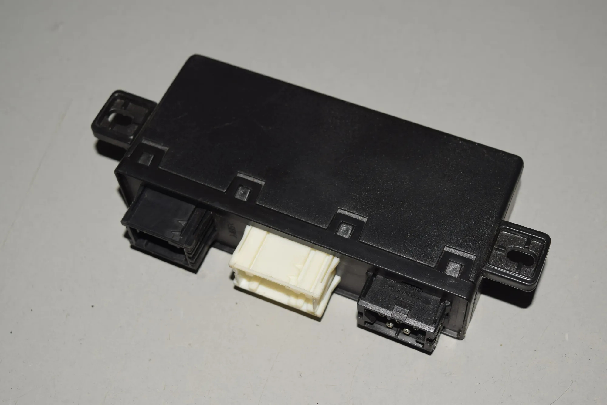 Front Left Door Control Unit – OEM 6904254 · BMW 5 (E39) BMW 5 (E39) 2000 – 3