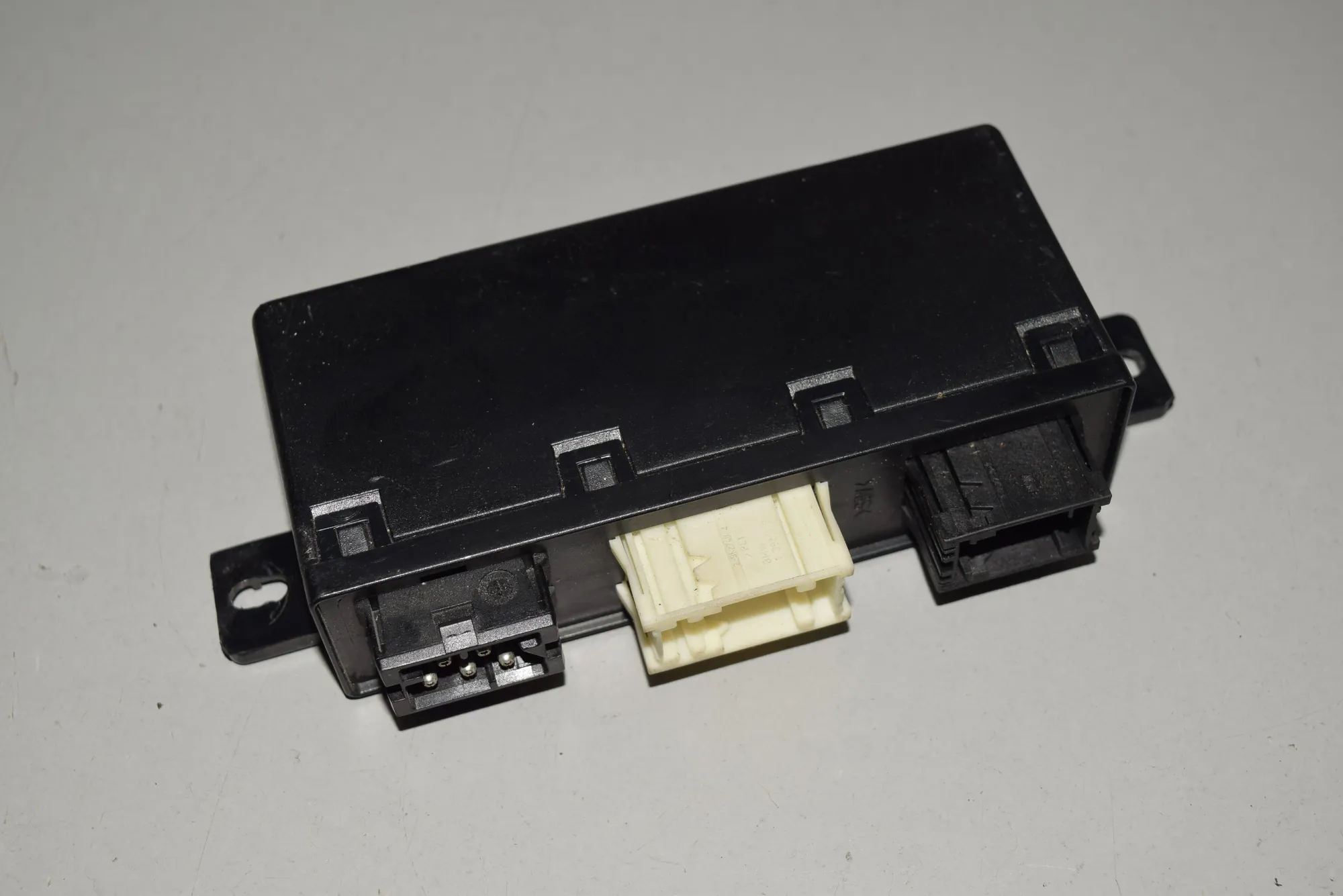 Front Left Door Control Unit – OEM 8378772 · BMW 5 (E39) BMW 5 (E39) 520 i 2000 – 3