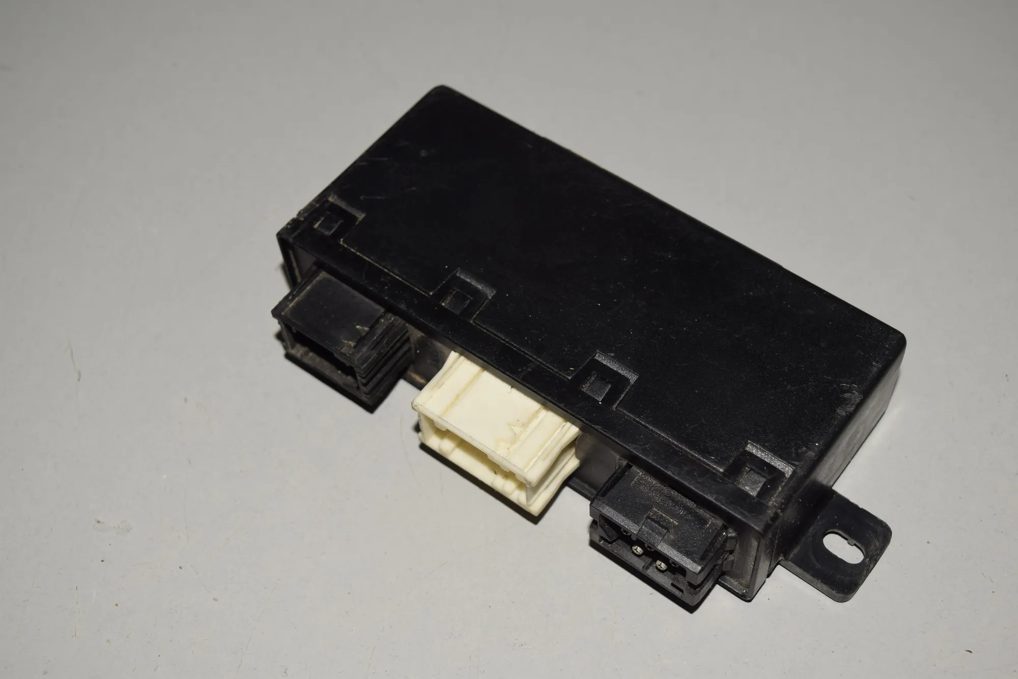 Front Left Door Control Unit – OEM 6904255 · BMW 5 (E39) BMW 5 (E39) 2000 – 2