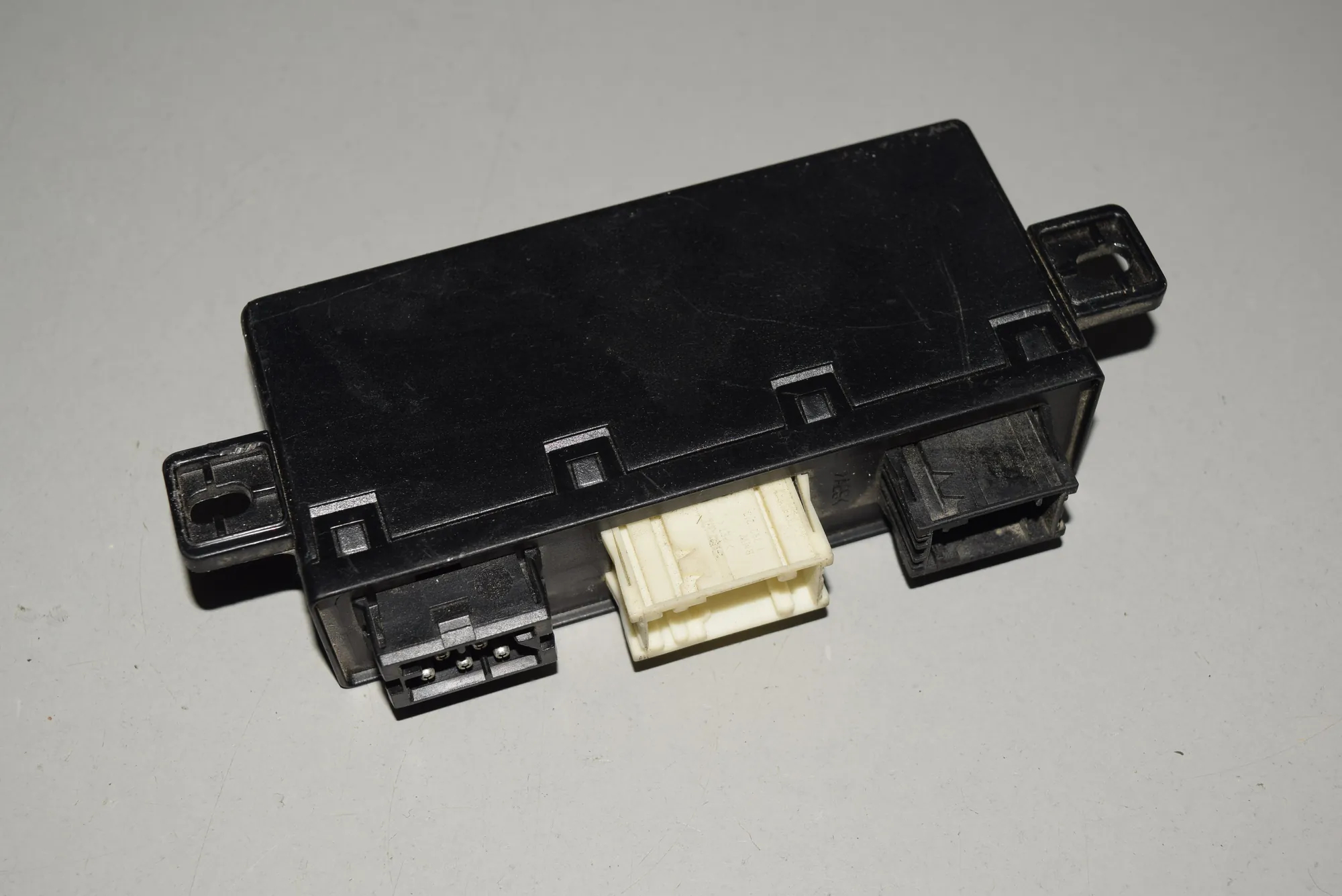 Front Left Door Control Unit – OEM 6904255 · BMW 5 (E39) BMW 5 (E39) 2000 – 3