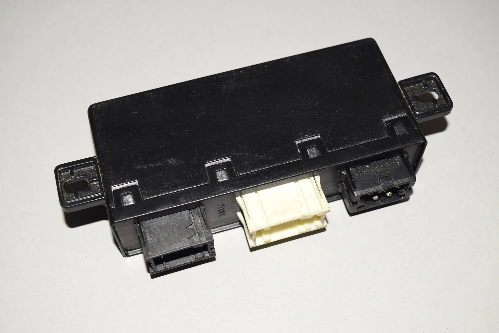 Front Left Door Control Unit – OEM 8377600 · BMW 5 (E39) BMW 5 (E39) 2000 – 2