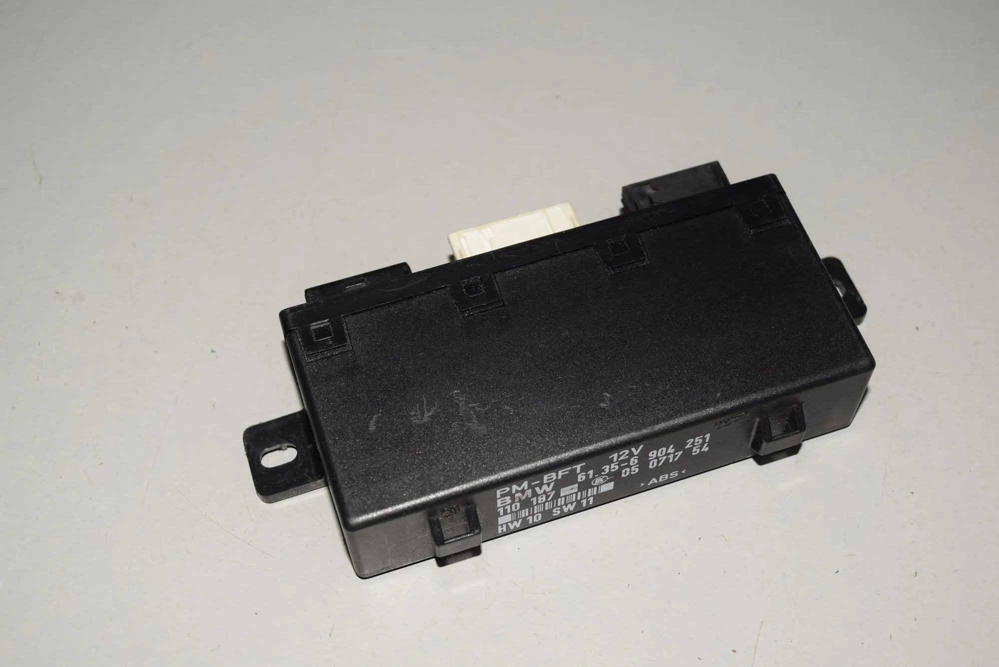 Front Left Door Control Unit – OEM 6904251 · BMW 5 (E39) BMW 5 (E39) 2000 – 2