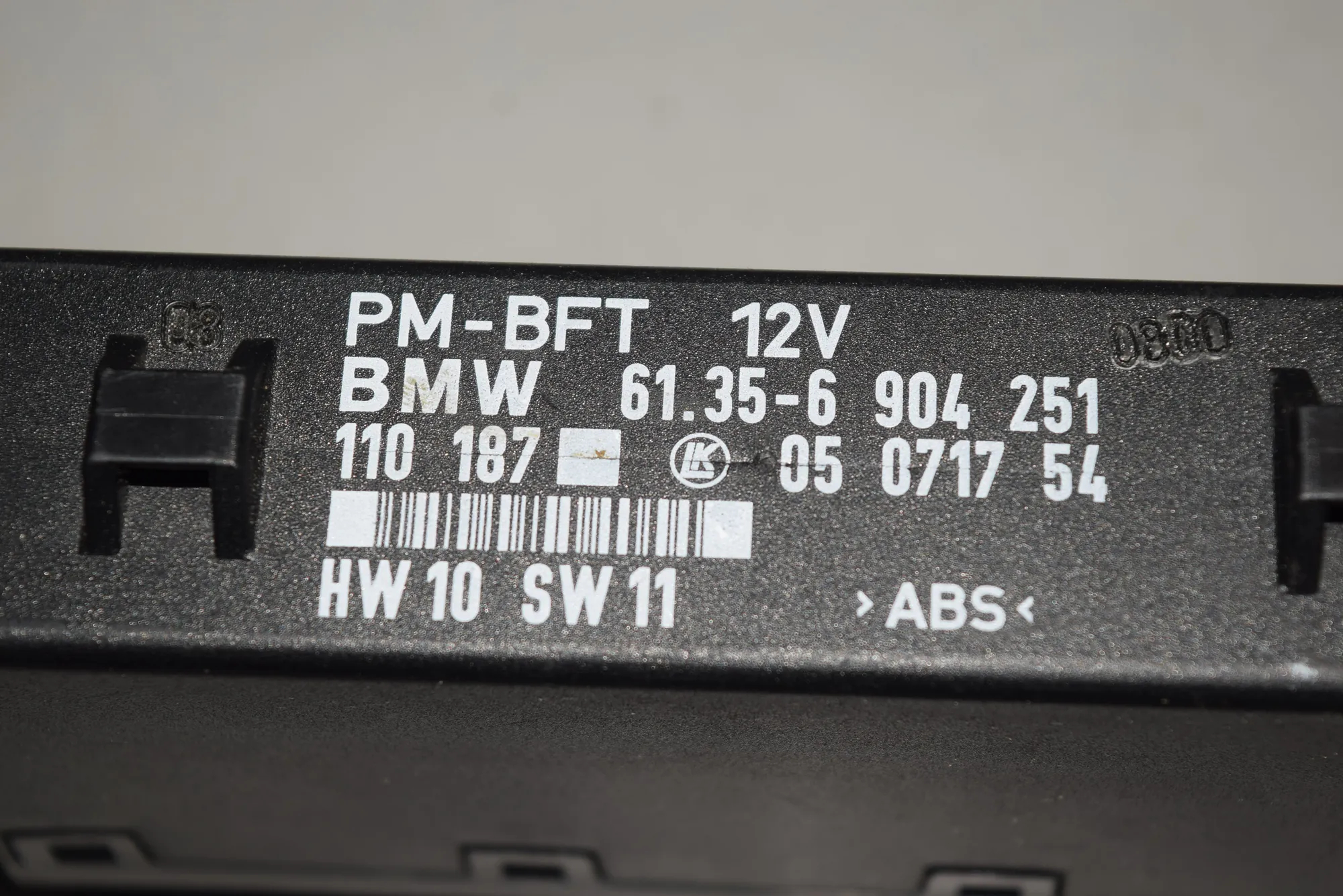 Front Left Door Control Unit – OEM 6904251 · BMW 5 (E39) BMW 5 (E39) 2000