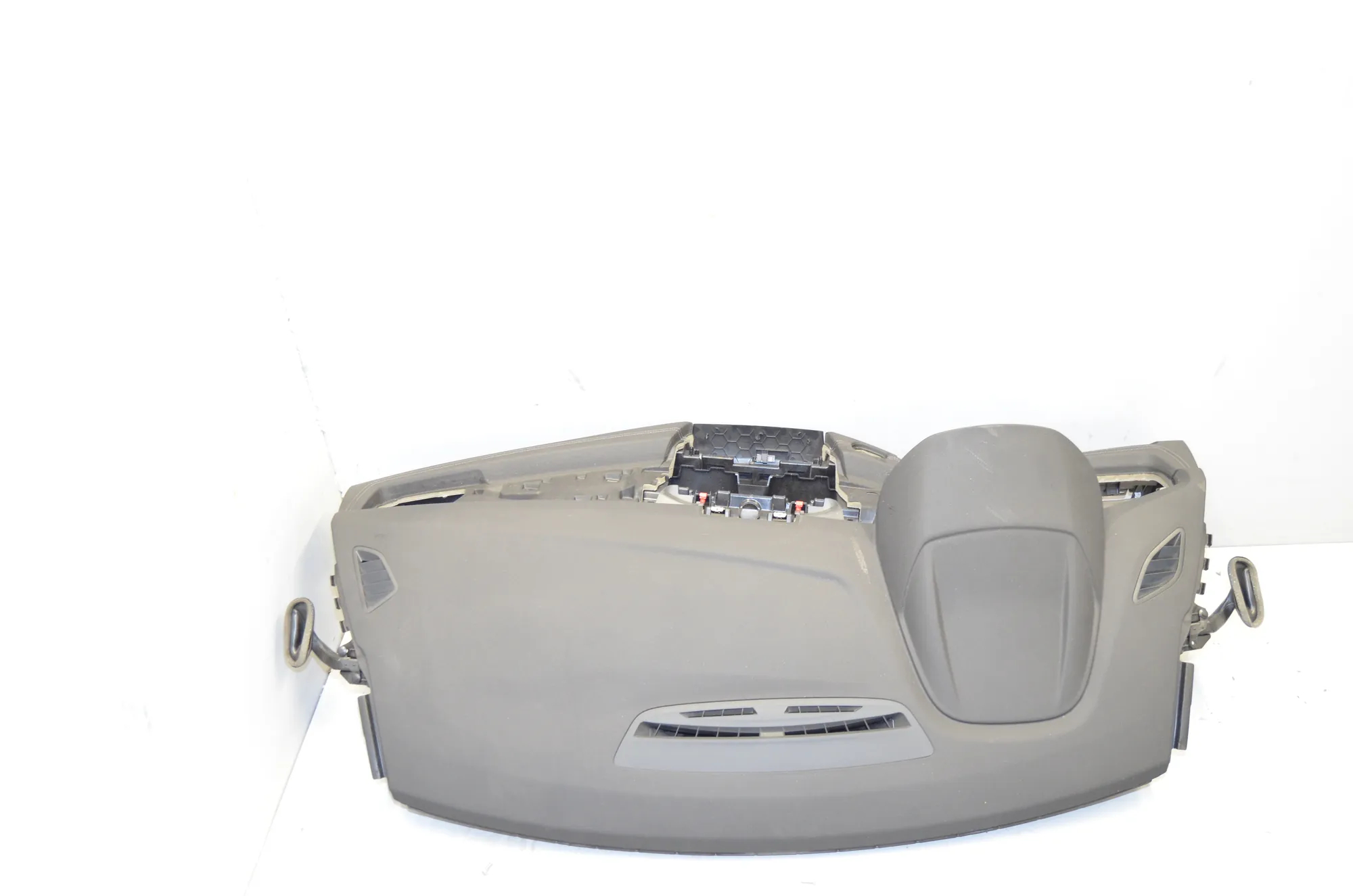 Dashboard – OEM 9378463 · BMW 2 Gran Tourer (F46) 216 i 2018 – 4