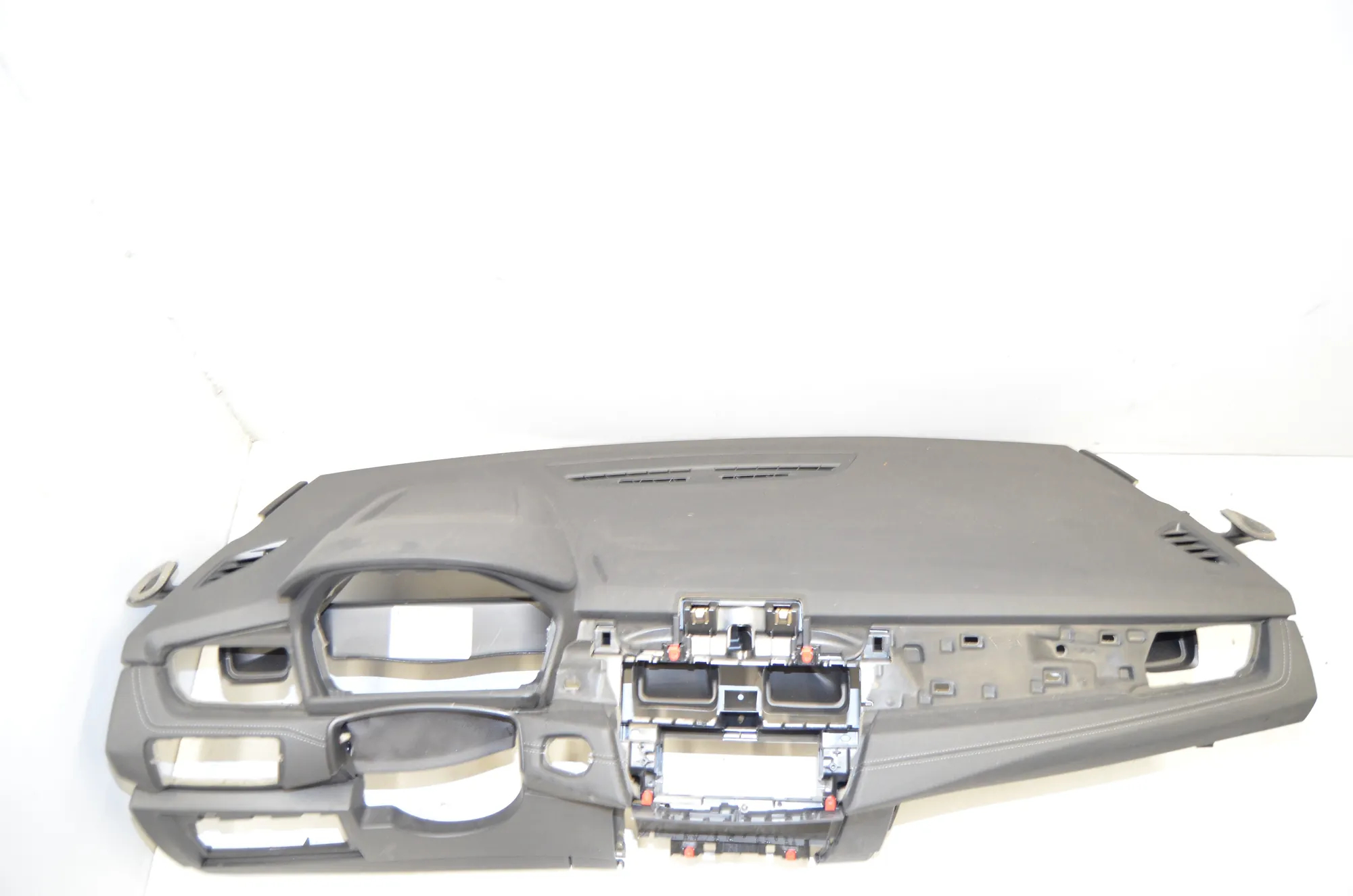 Dashboard – OEM 9378463 · BMW 2 Gran Tourer (F46) 216 i 2018 – 2
