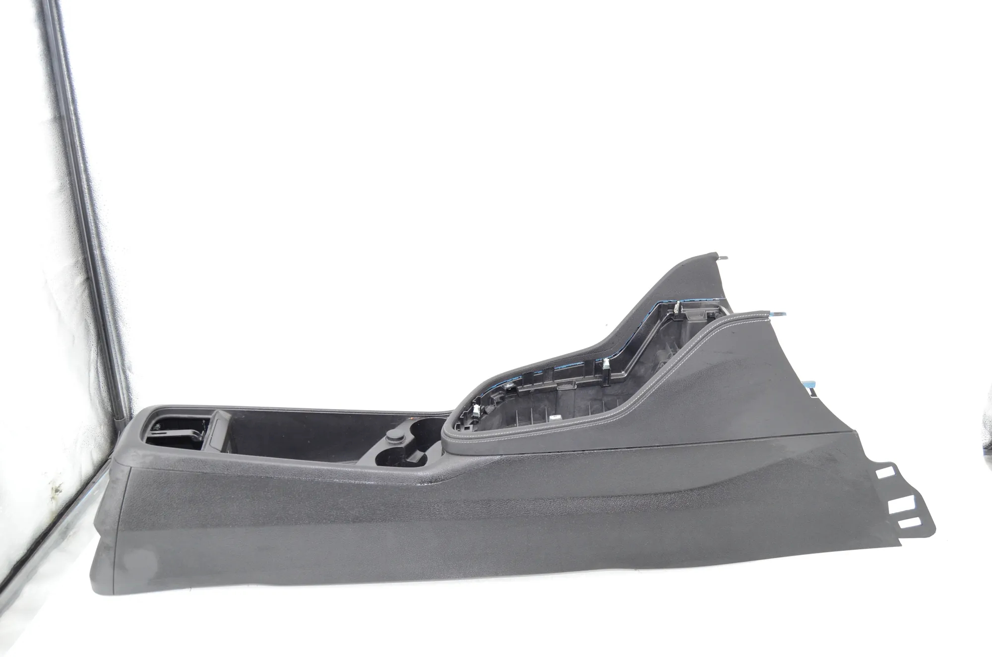 Center Console – OEM 9372522 · BMW 2 Gran Tourer (F46) 216 i 2018 – 3