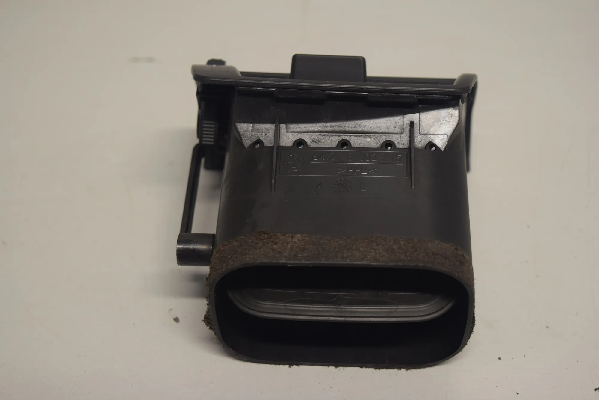 Dashboard Air Vents – OEM 8402215 · BMW X5 (E53) BMW X5 (E53) 2000 – 2
