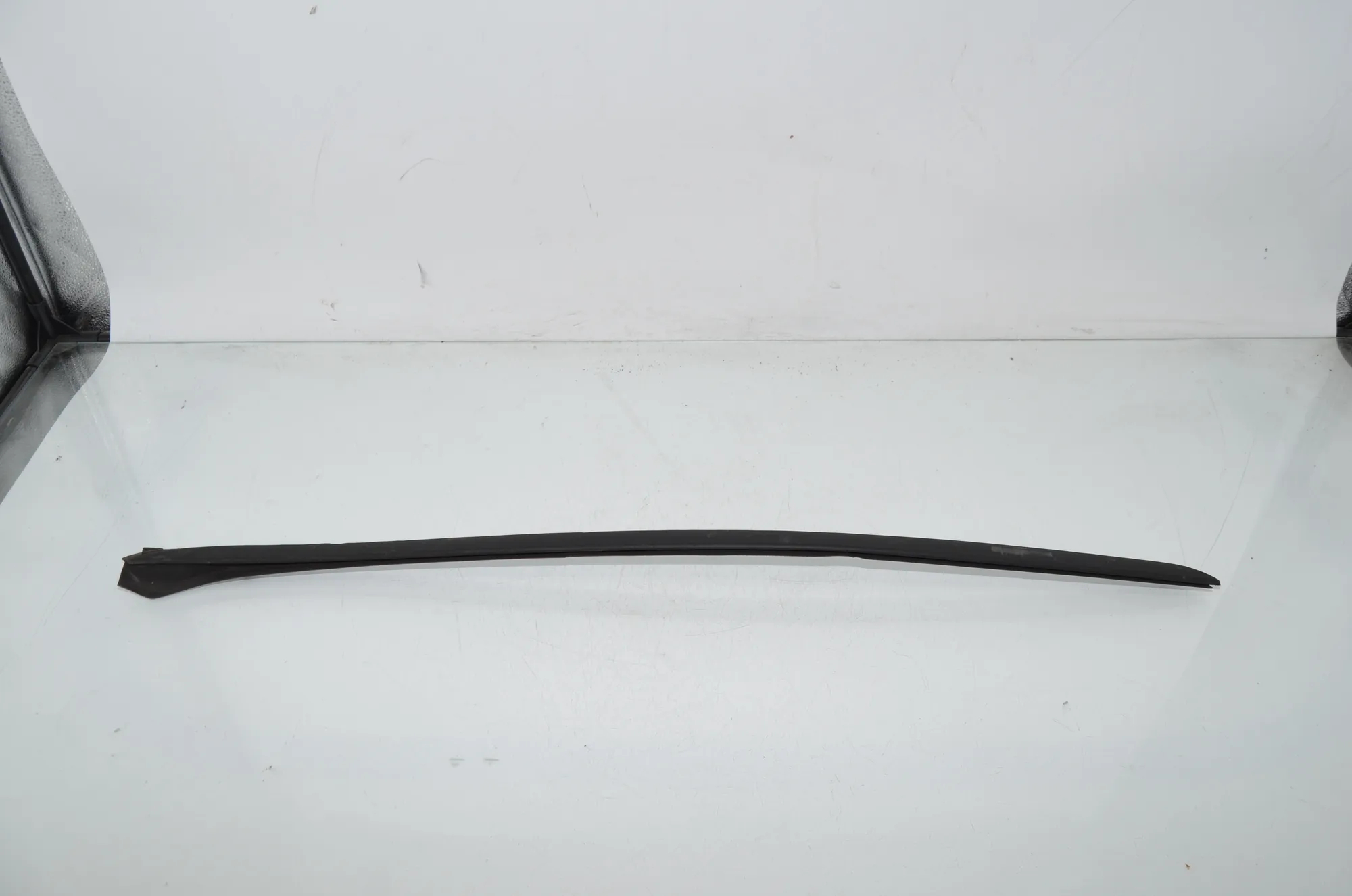 Front Windshield Trim – OEM 7331508 · BMW 2 Gran Tourer (F46) 216 i 2018 – 2