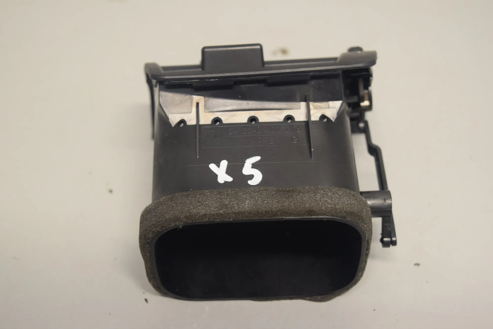 Dashboard Air Vents – OEM 8402216 · BMW X5 (E53) BMW X5 (E53) 2000 – 2