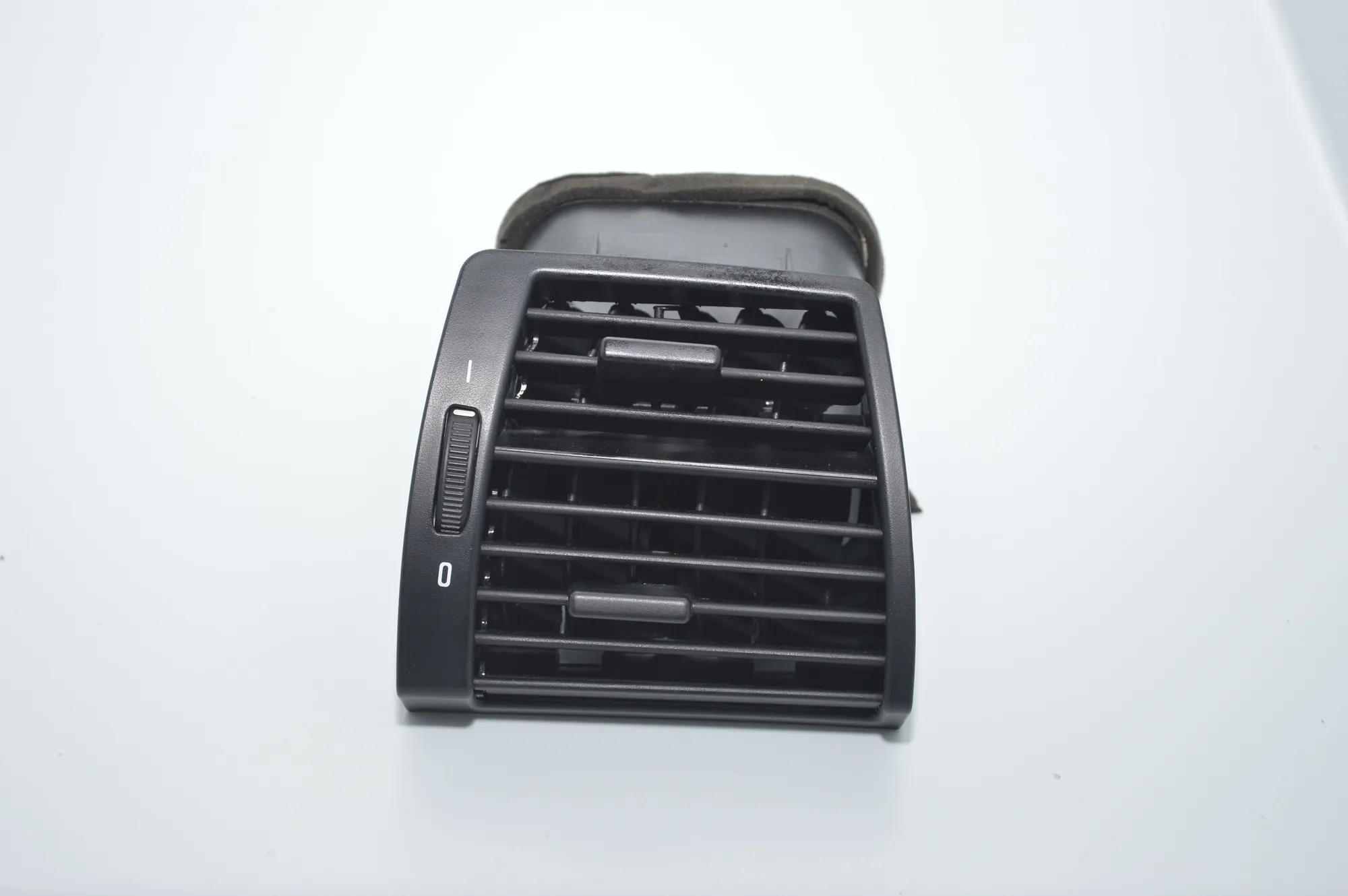 Dashboard Air Vents – OEM 8402216 · BMW X5 (E53) BMW X5 (E53) 2000