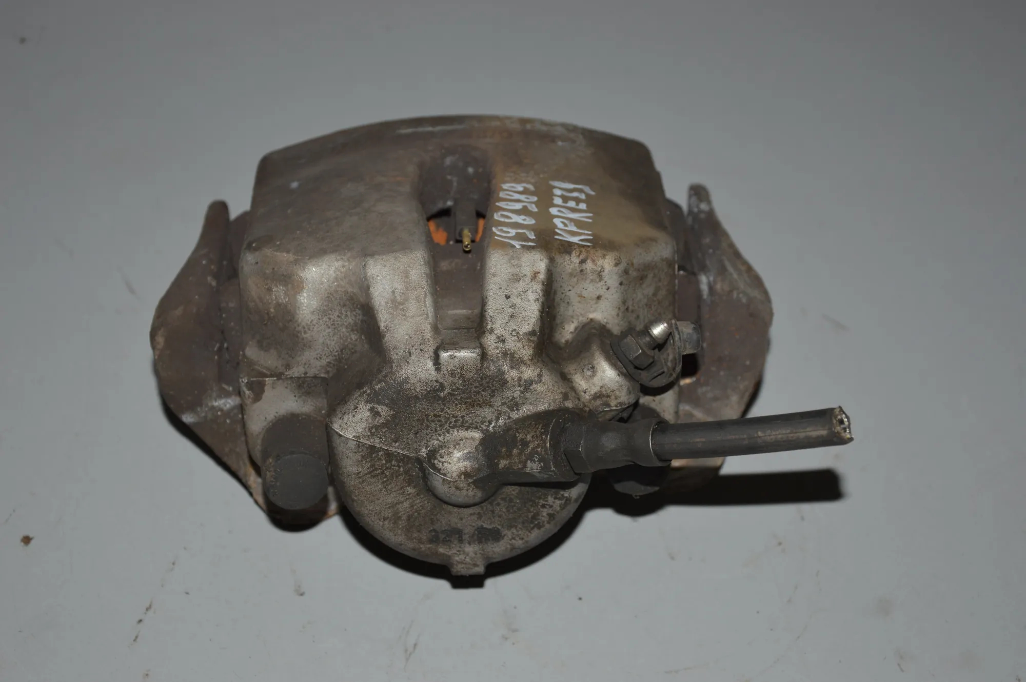 Front Left Brake Caliper · BMW 5 Touring (E39) 530 d 1998 – 2