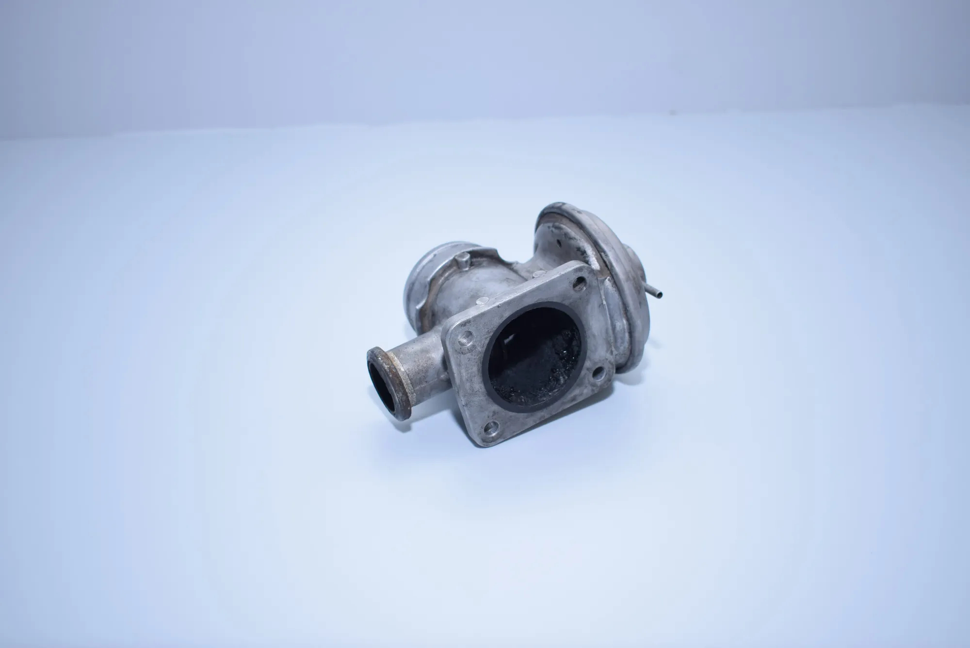 EGR Valve – OEM 2248717 · BMW 5 Touring (E39) 530 d 1998 – 3