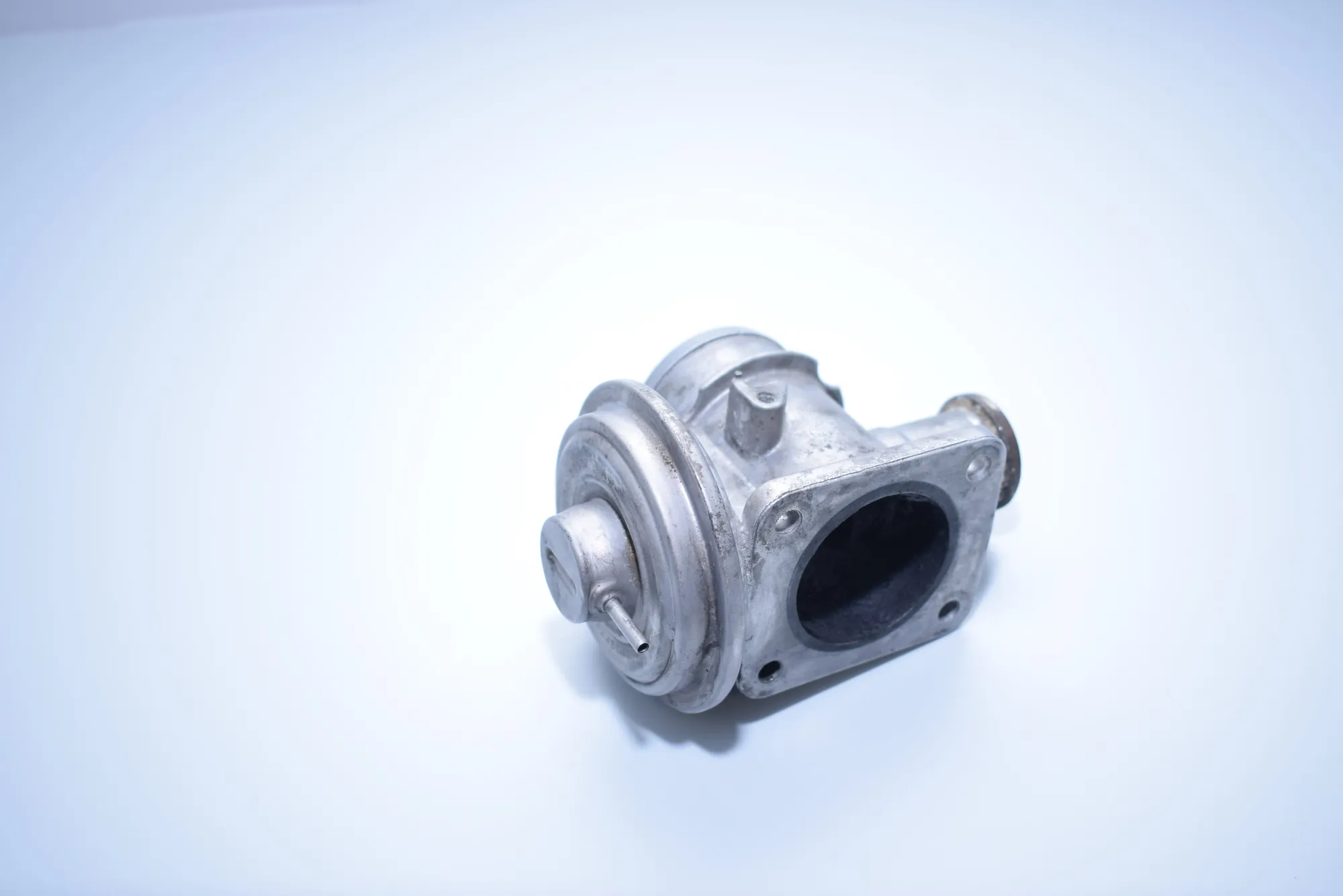 EGR Valve – OEM 2248717 · BMW 5 Touring (E39) 530 d 1998 – 4