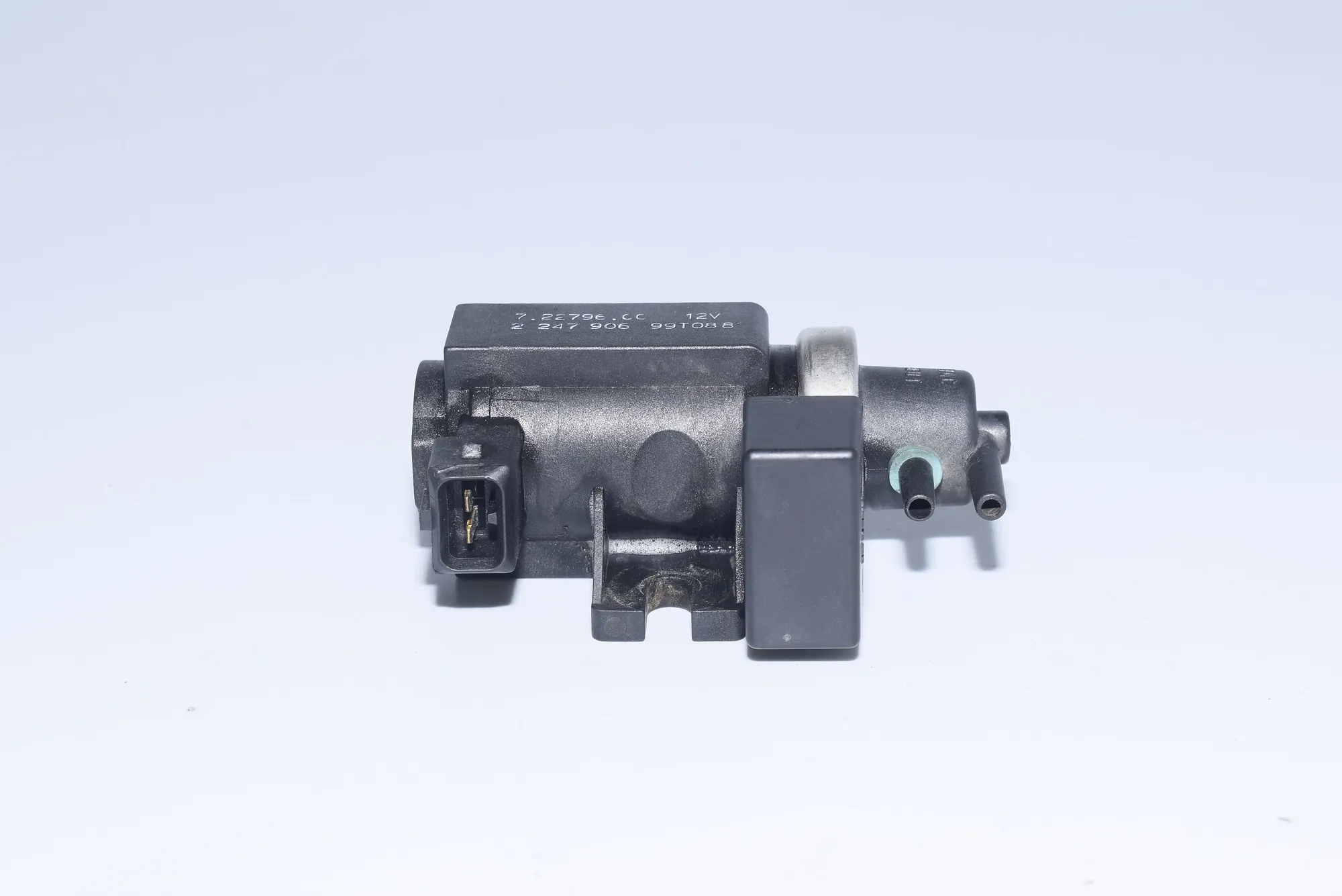 Solenoid Valve – OEM 2247906 · BMW 5 (E39) 530 d 1999 – 2