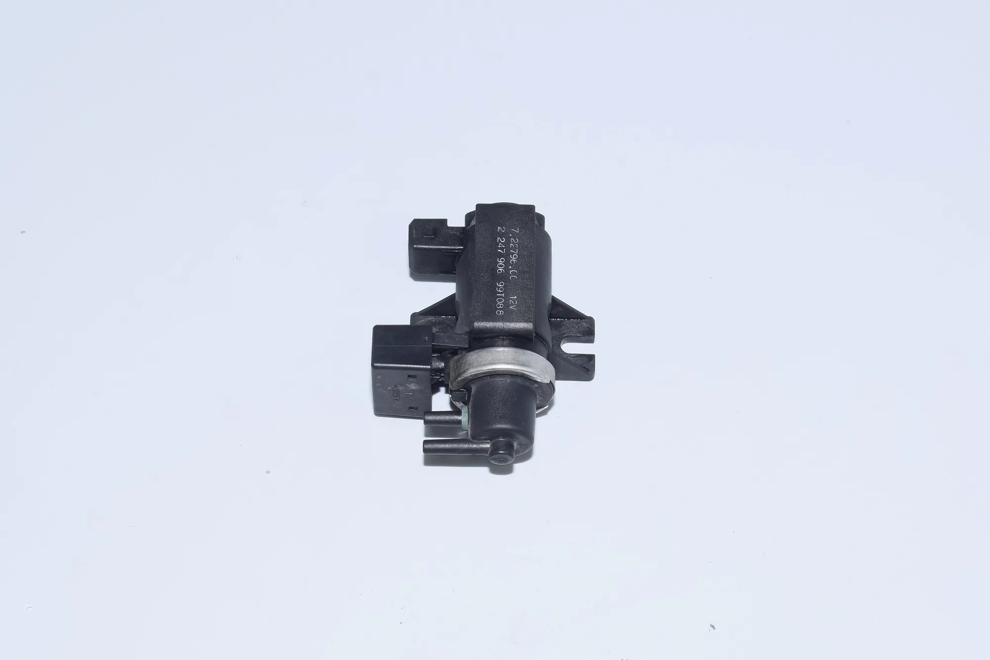 Solenoid Valve – OEM 2247906 · BMW 5 (E39) 530 d 1999 – 5