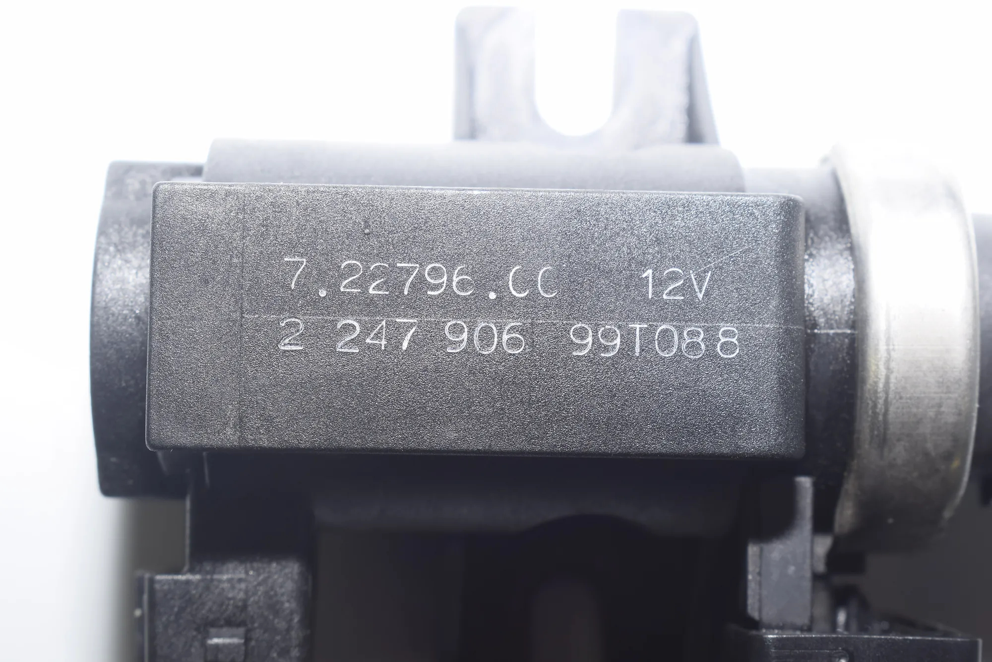 Solenoid Valve – OEM 2247906 · BMW 5 (E39) 530 d 1999 – 6