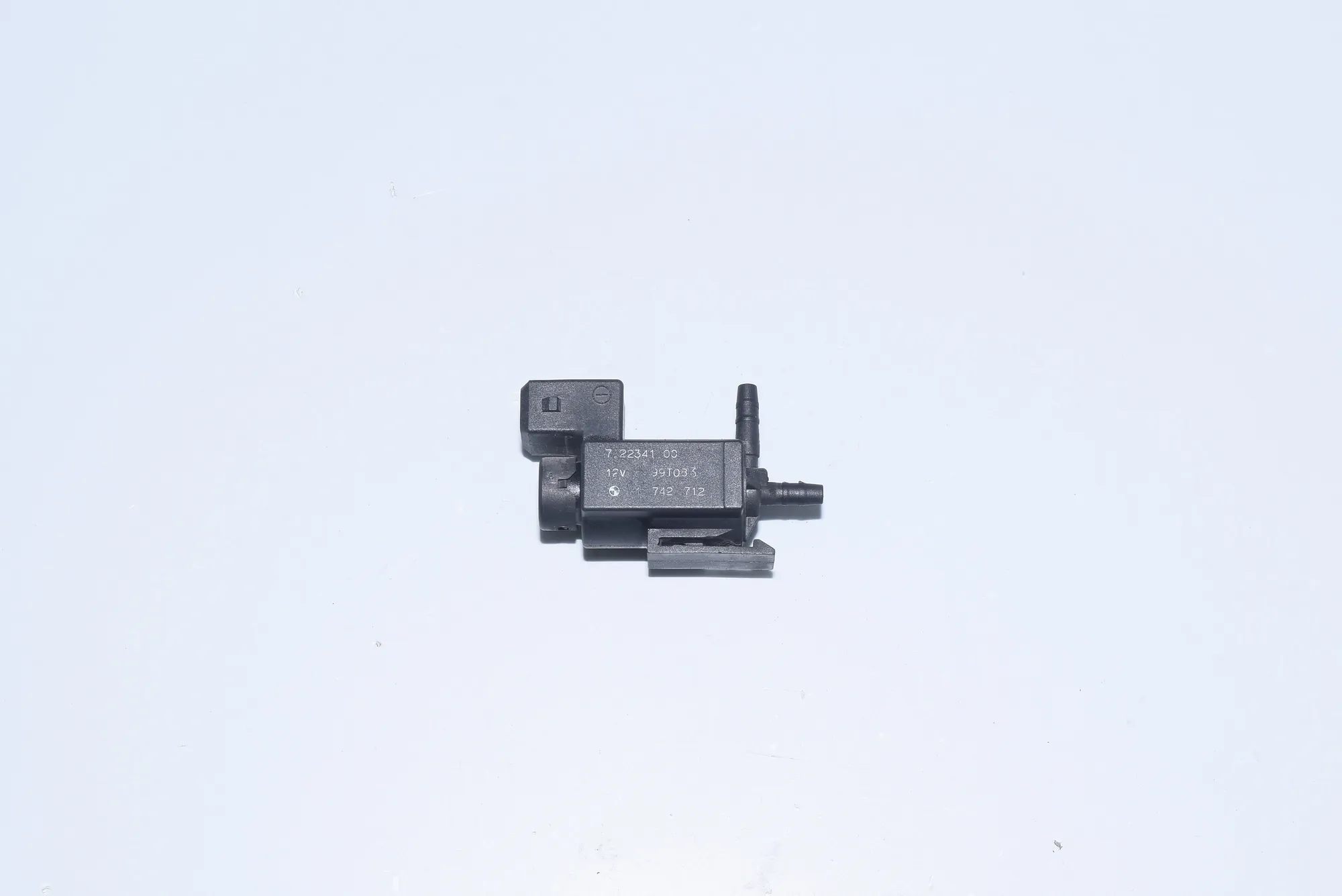 Solenoid Valve – OEM 1742712 · BMW 5 (E39) 530 d 1999