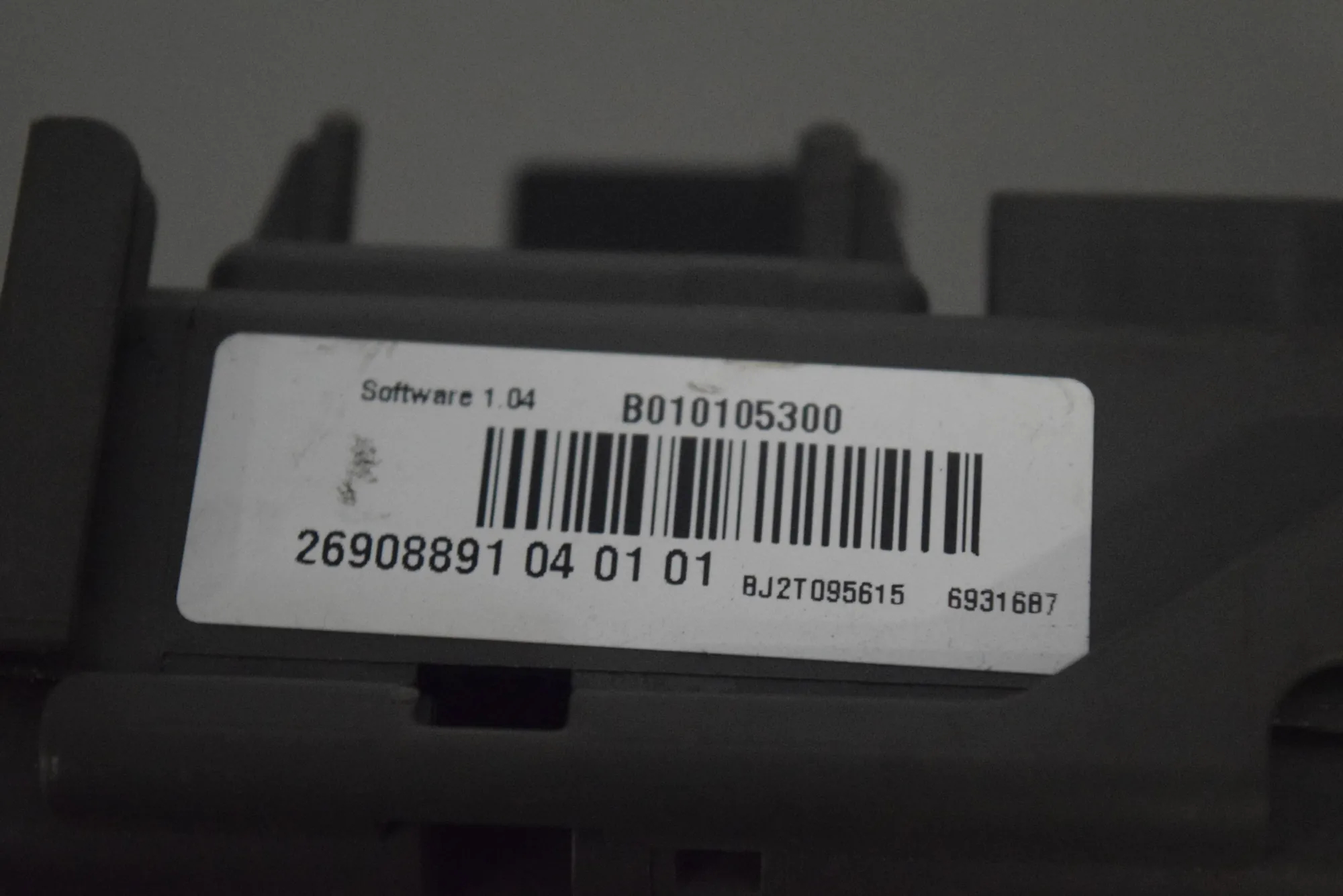Fuse Box – OEM 6931687 · BMW X6 (E71, E72) BMW X6 (E71, E72) 2009 – 4
