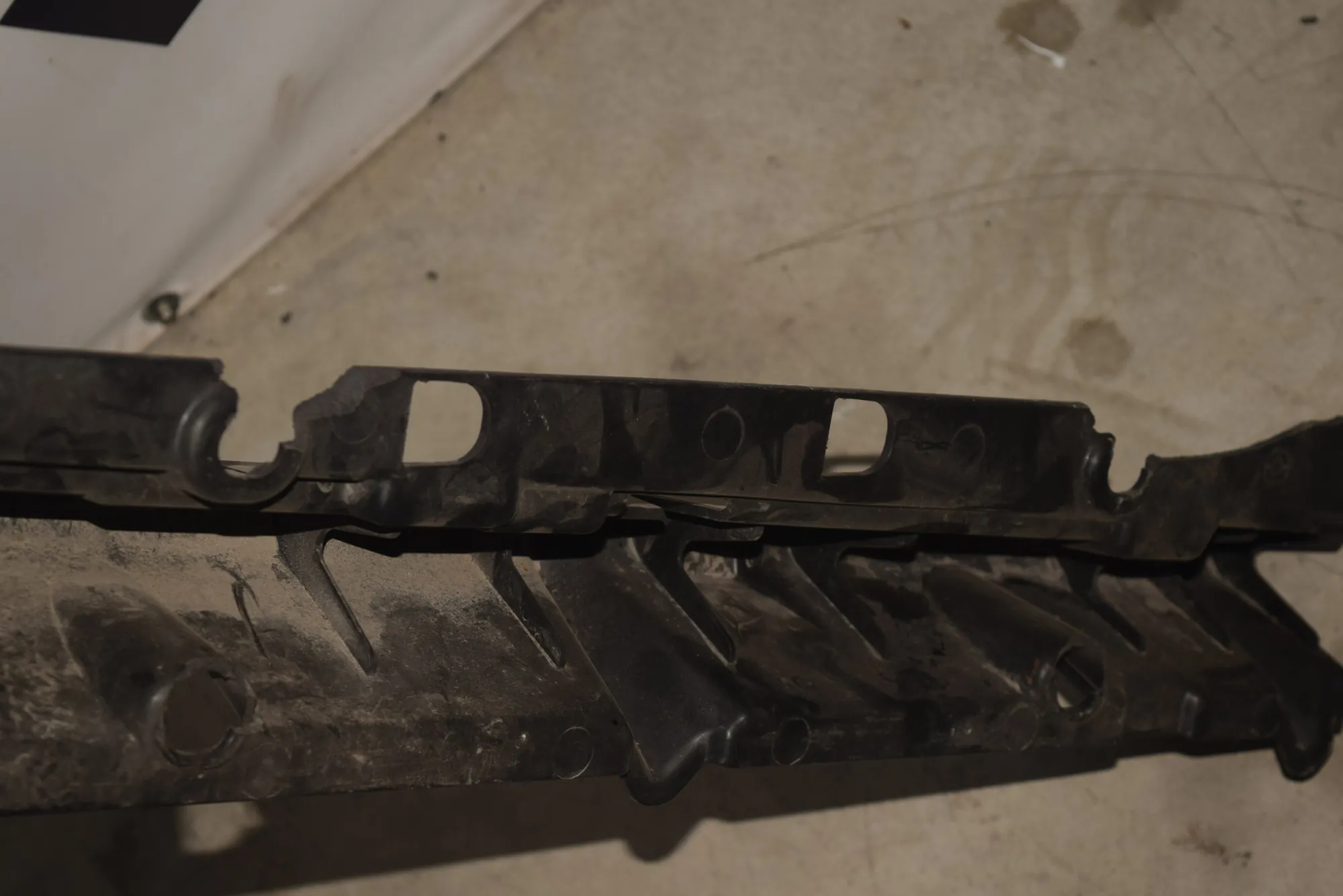 Left Side Sideskirt – OEM 7207197 · BMW X5 (E70) BMW X5 (E70) 2009