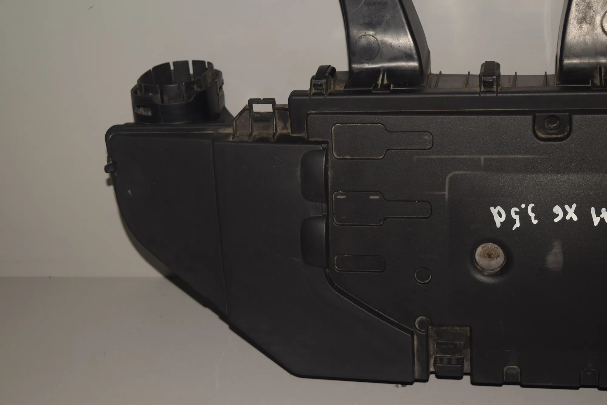 Air Filter Box – OEM 7798340 · BMW X6 (E71, E72) BMW X6 (E71, E72) 2009 – 5