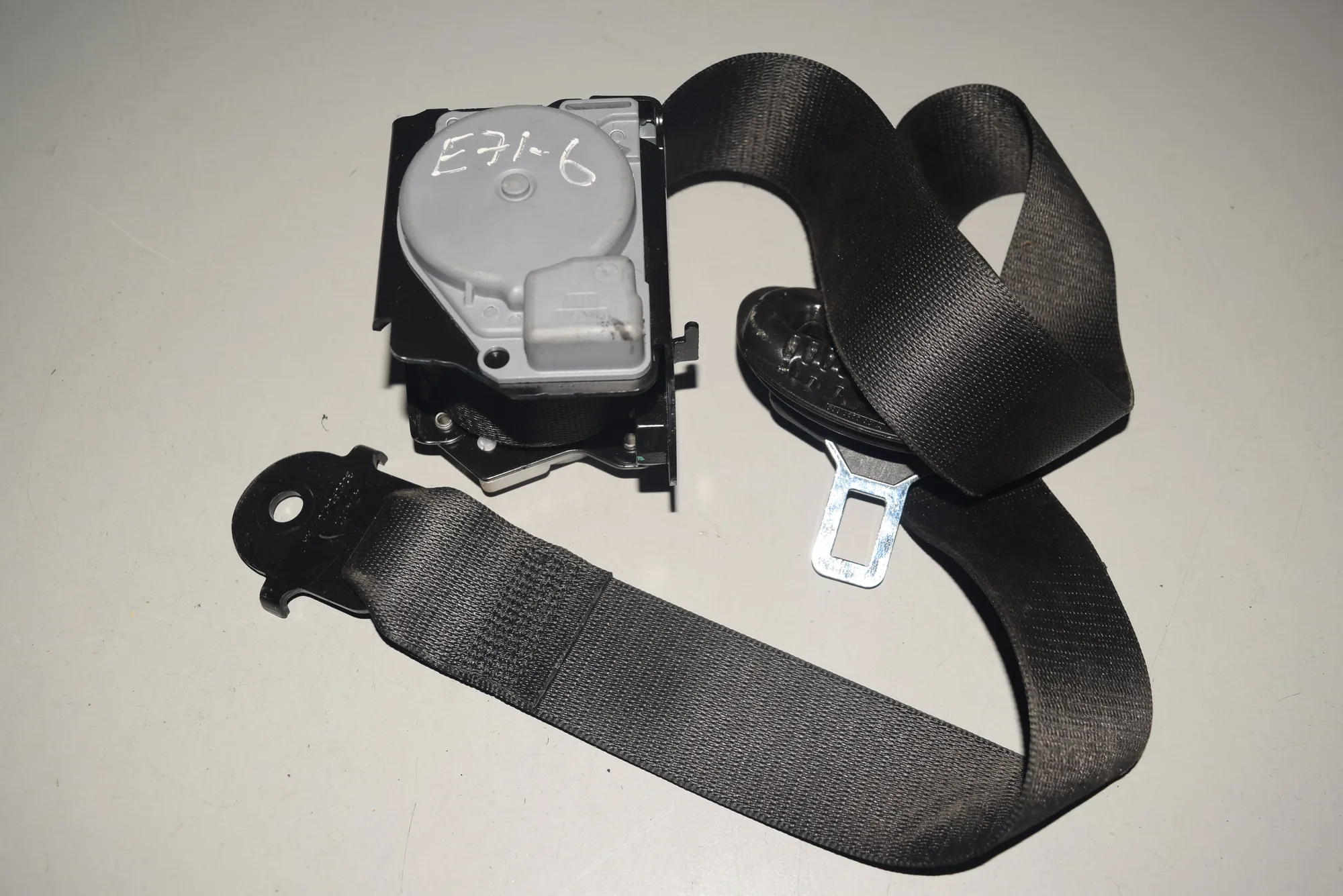 Front Right Seatbelt – OEM 30577122 · BMW X6 (E71, E72) BMW X6 (E71, E72) 2009 – 3