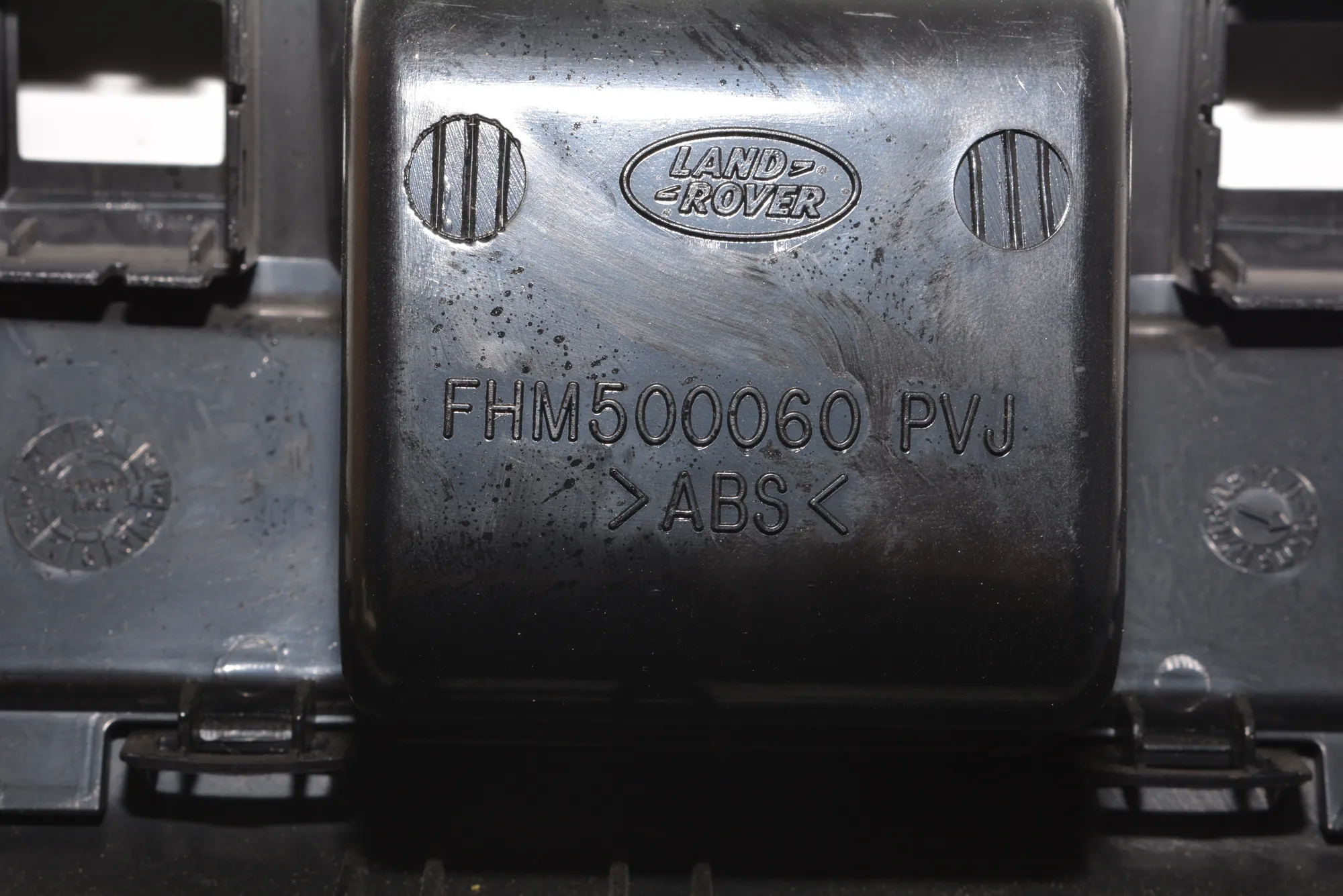 Other Interior Parts – OEM FHM500060 · LAND ROVER RANGE ROVER SPORT (L320) 2.7 D 4x4 2006 – 5