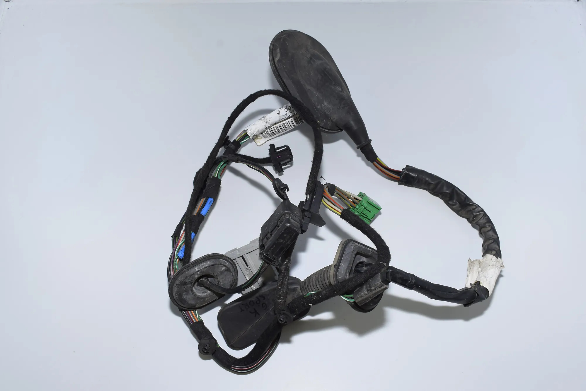 Rear Left Door Wiring – OEM YMM502810A · LAND ROVER RANGE ROVER SPORT (L320) 2.7 D 4x4 2006