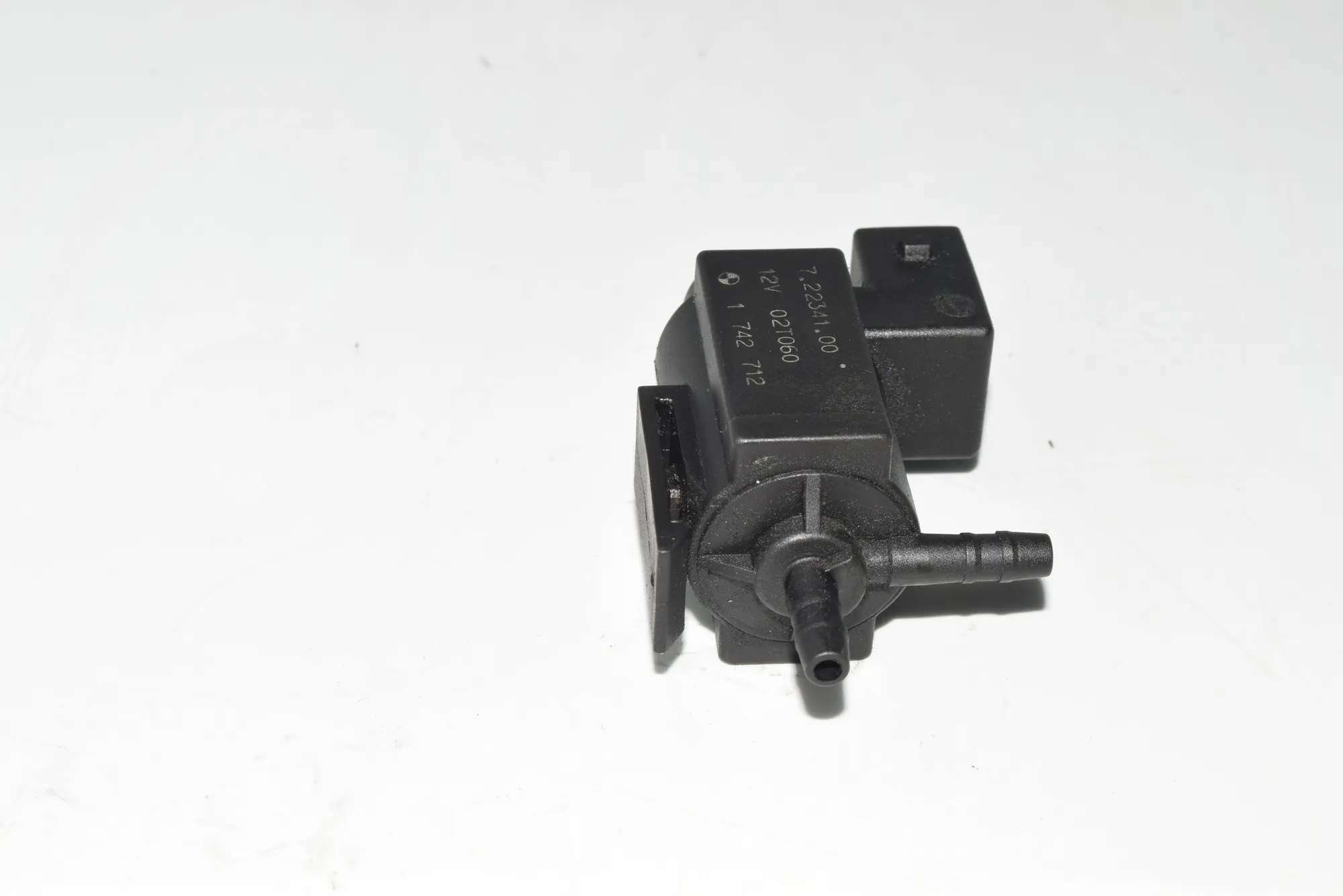 Solenoid Valve – OEM 1742712 · BMW 5 (E39) 530 d 2002 – 5
