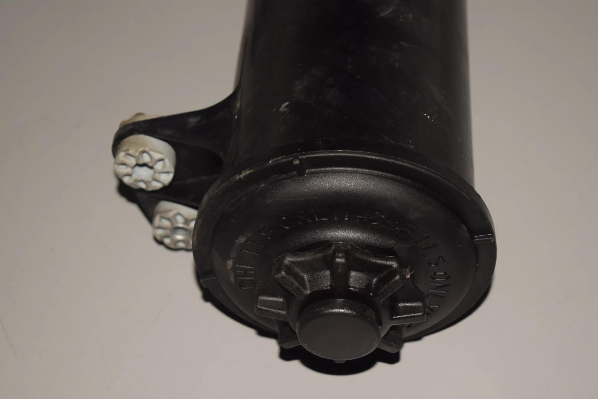 Power Steering Pump Tank – OEM 6854456 · BMW X6 (E71, E72) BMW X6 (E71, E72) xDrive 40 d 2011 – 3