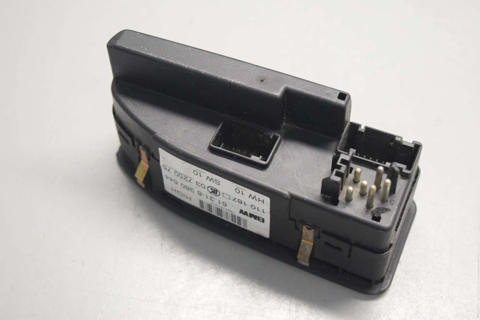 Front Right Door Window Switch – OEM 8380644 · BMW 5 (E39) BMW 5 (E39) 2000 – 3