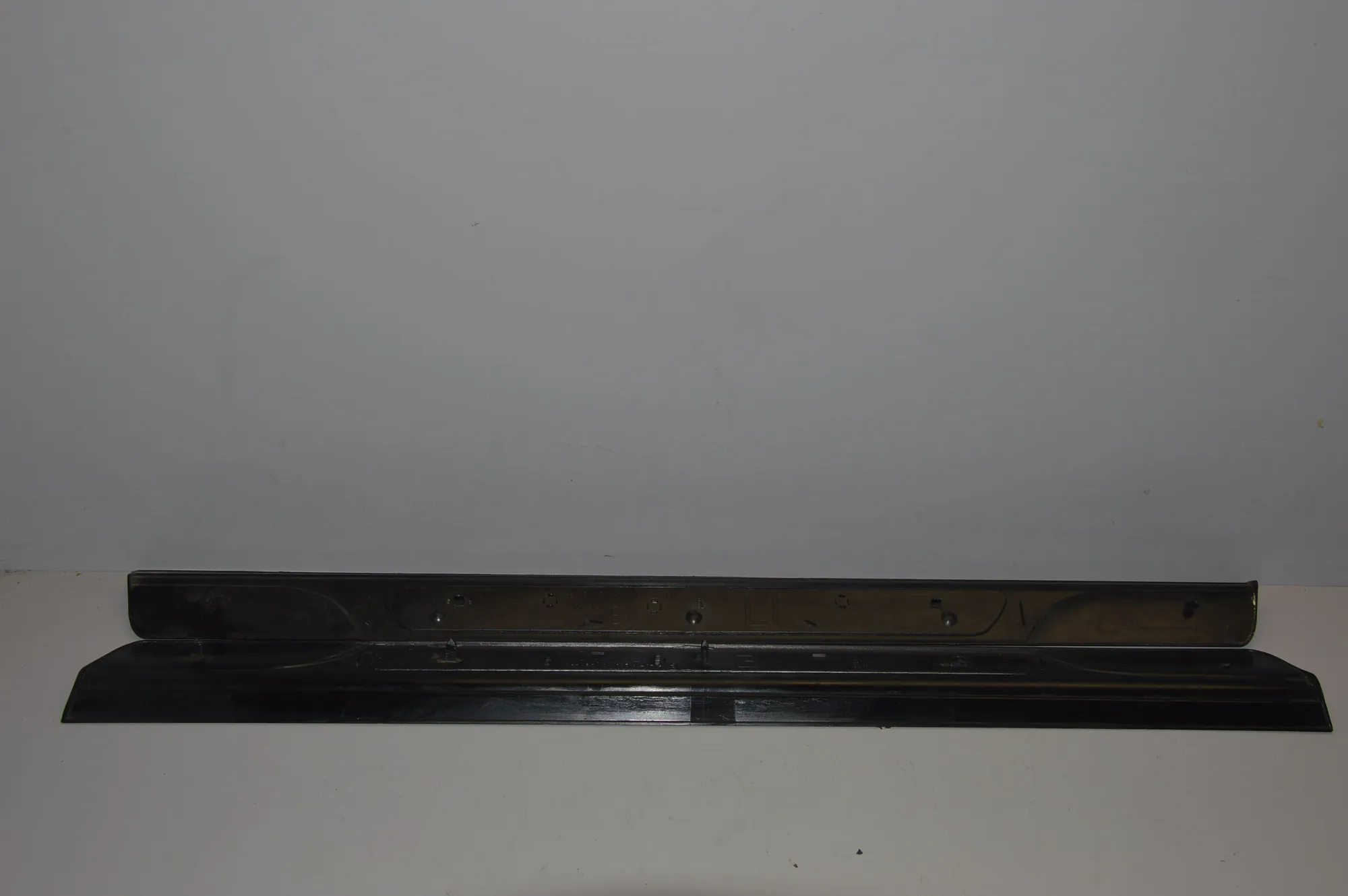 Door Sill Trim Kit – OEM 82041138204114 · BMW 3 Coupe (E46) BMW 3 Coupe (E46) 2001 – 3