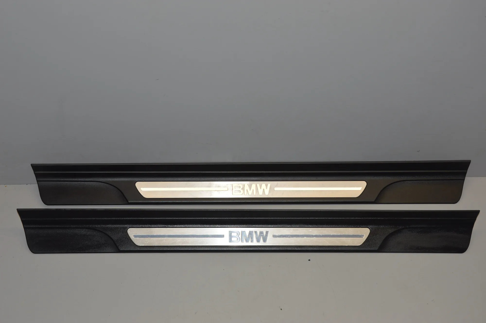 Door Sill Trim Kit – OEM 82041138204114 · BMW 3 Coupe (E46) BMW 3 Coupe (E46) 2001