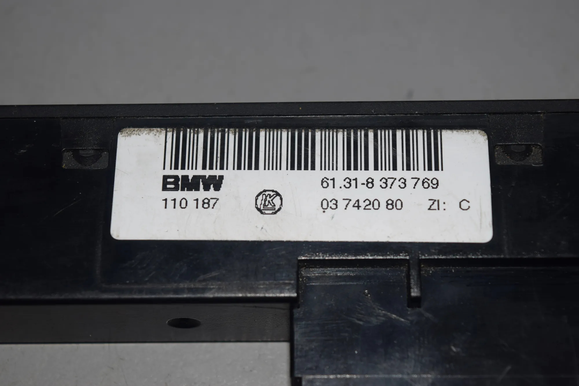 Button Switch Panel – OEM 8373769 · BMW 5 (E39) BMW 5 (E39) 2000 – 4