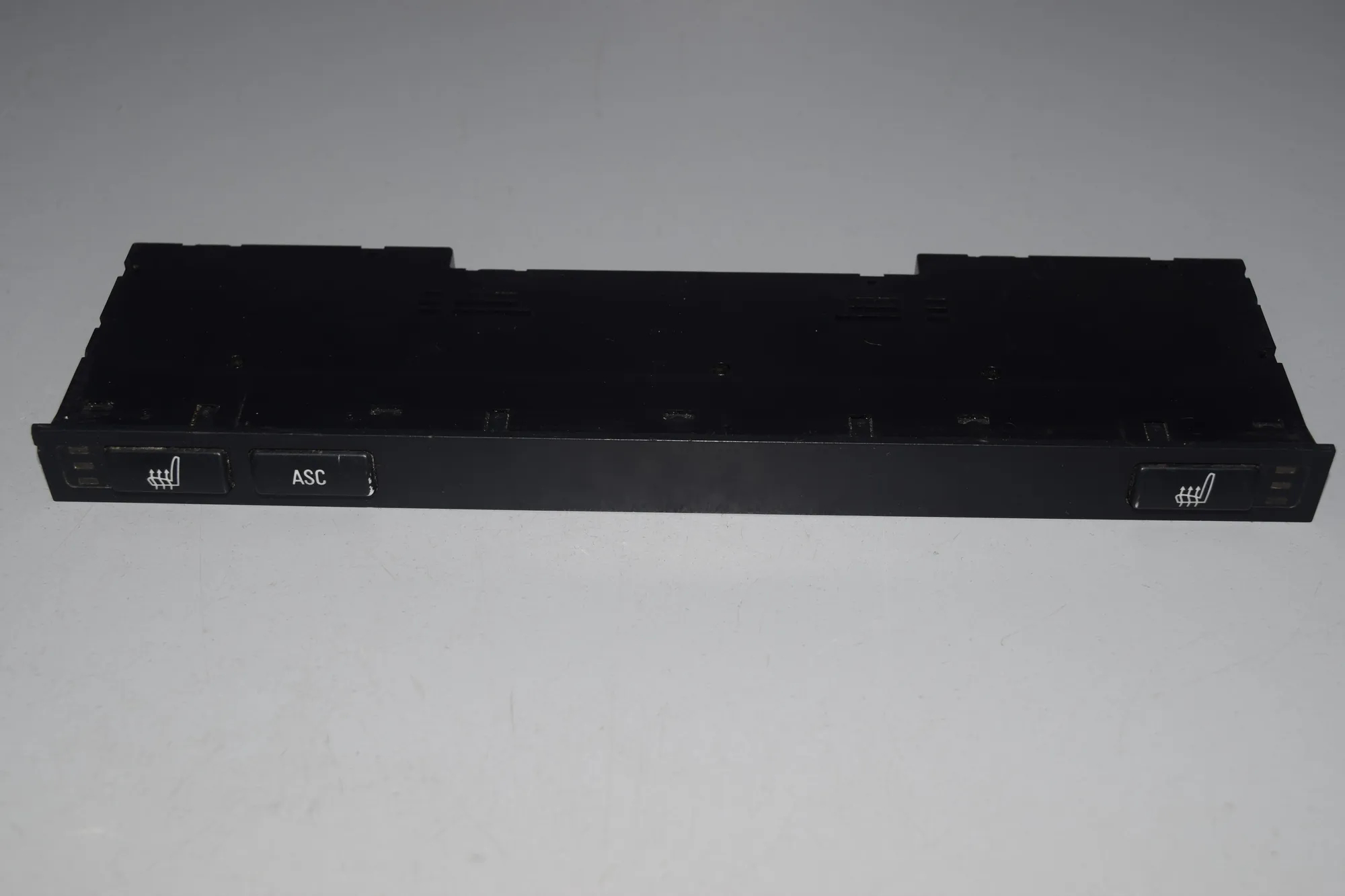 Button Switch Panel – OEM 8373712 · BMW 5 (E39) BMW 5 (E39) 2000