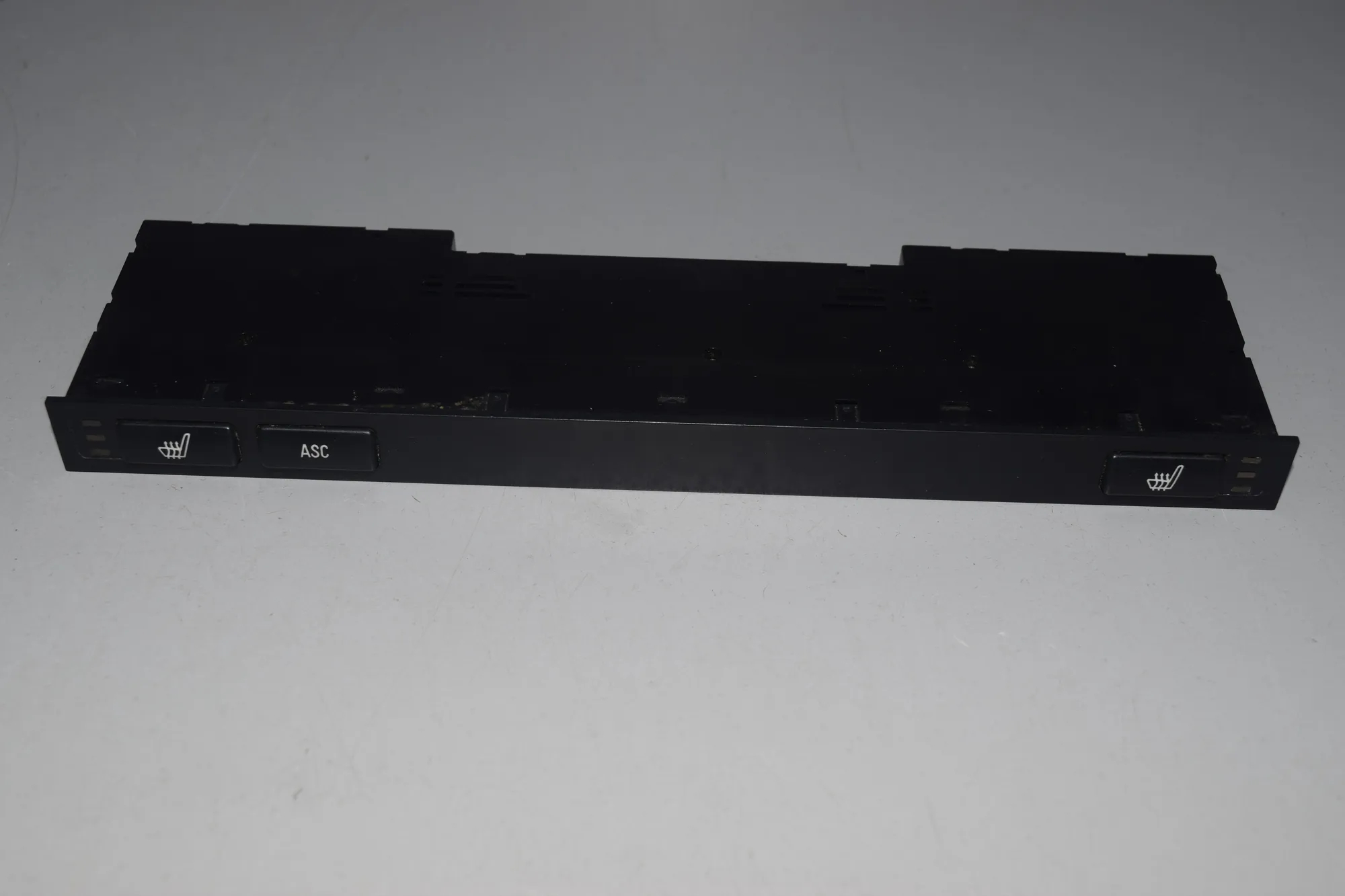 Button Switch Panel – OEM 8373712 · BMW 5 (E39) BMW 5 (E39) 2000