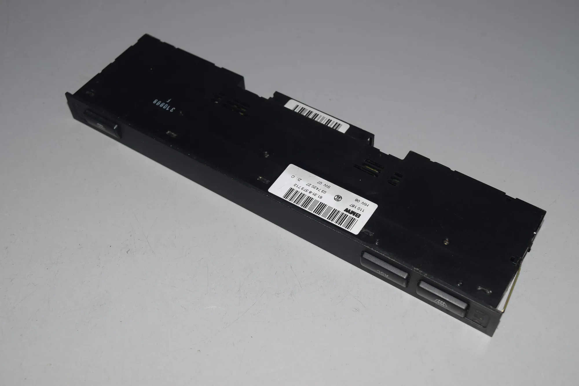 Button Switch Panel – OEM 8373712 · BMW 5 (E39) BMW 5 (E39) 2000 – 3