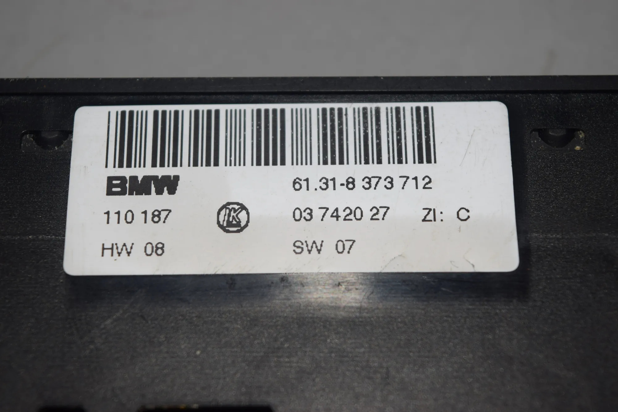 Button Switch Panel – OEM 8373712 · BMW 5 (E39) BMW 5 (E39) 2000 – 4