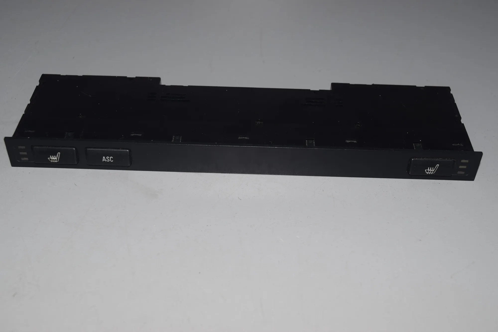Button Switch Panel – OEM 8373712 · BMW 5 (E39) BMW 5 (E39) 2000