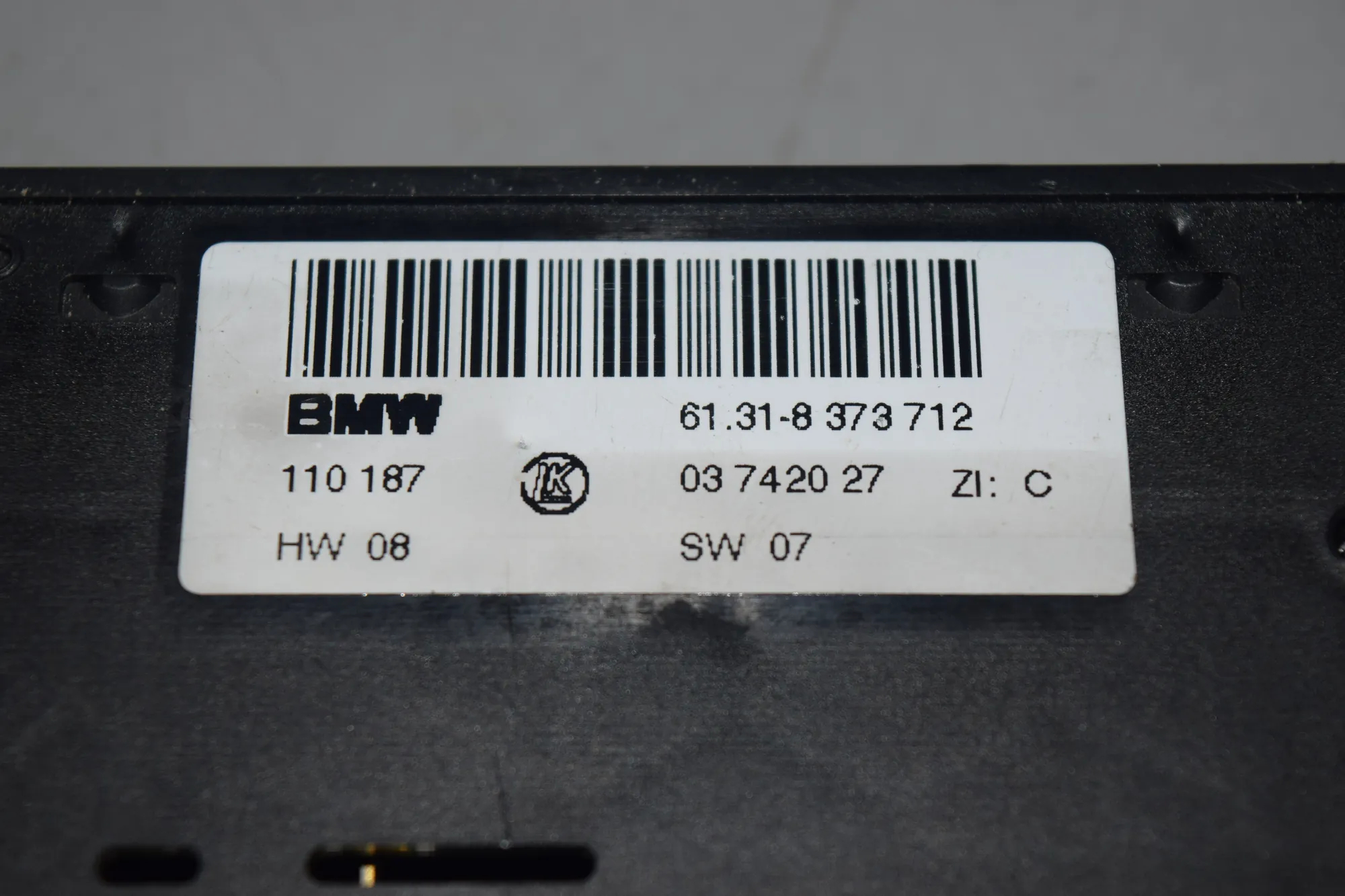 Button Switch Panel – OEM 8373712 · BMW 5 (E39) BMW 5 (E39) 2000 – 4