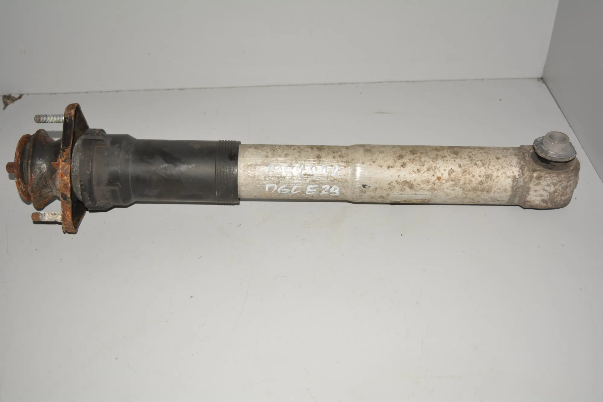 Rear Right Shock Absorber – OEM 1094052 · BMW 5 Touring (E39) 530 d 1998