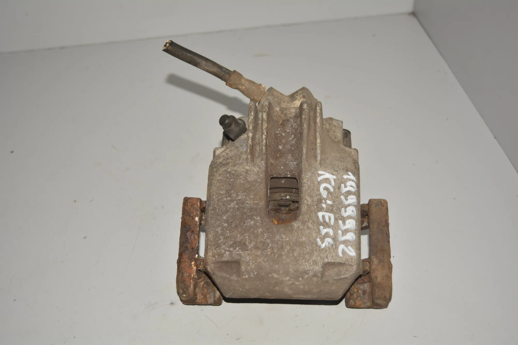 Rear Left Brake Caliper · BMW 5 Touring (E39) 530 d 1998 – 2