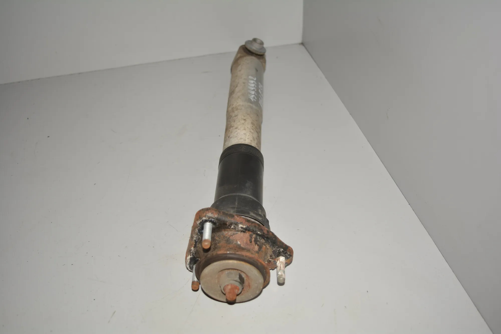 Rear Left Shock Absorber · BMW 5 Touring (E39) 530 d 1998 – 2