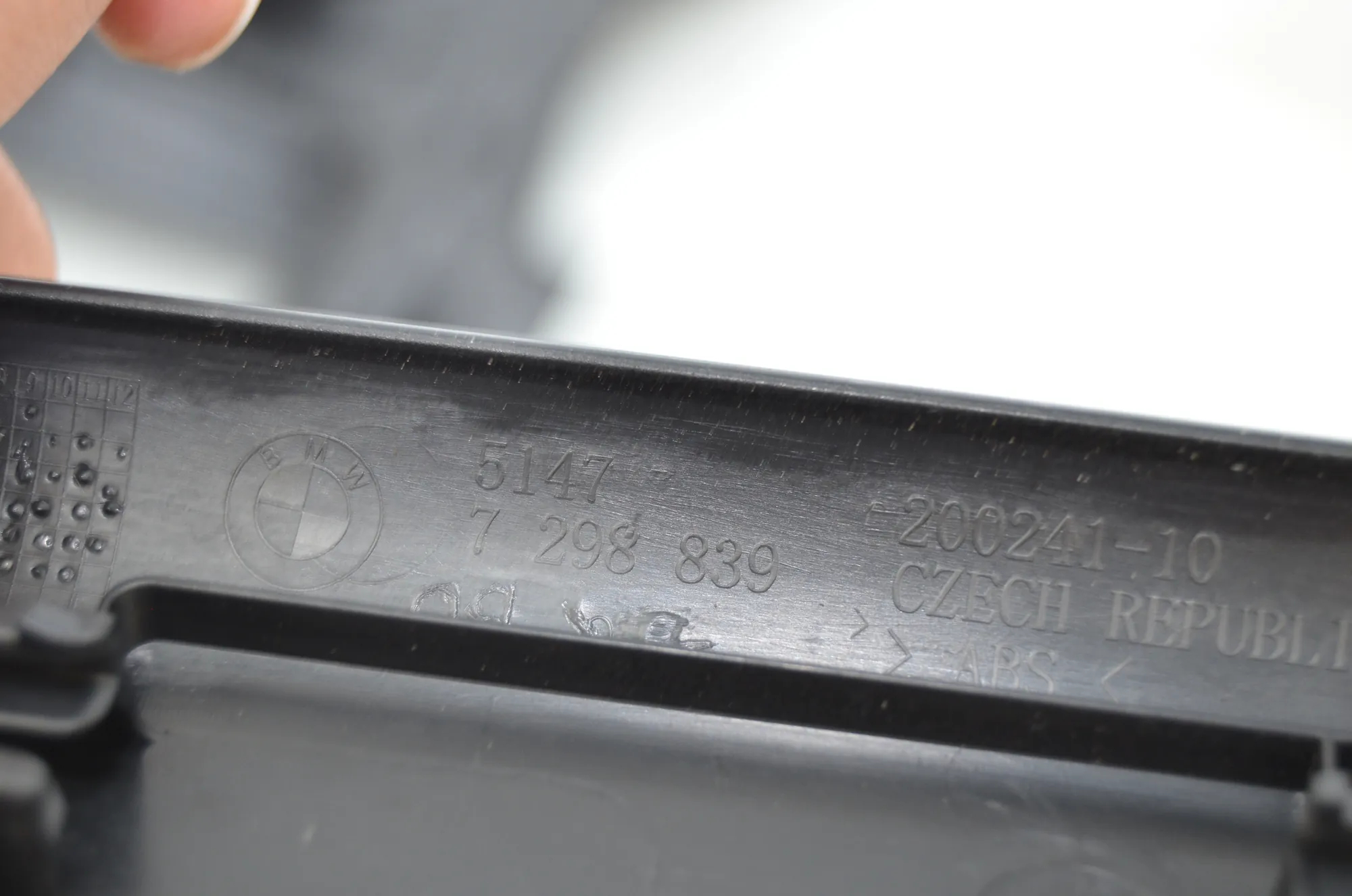 Front Right Interior Step Trim – OEM 7298814 · BMW 2 Gran Tourer (F46) 216 i 2018 – 9