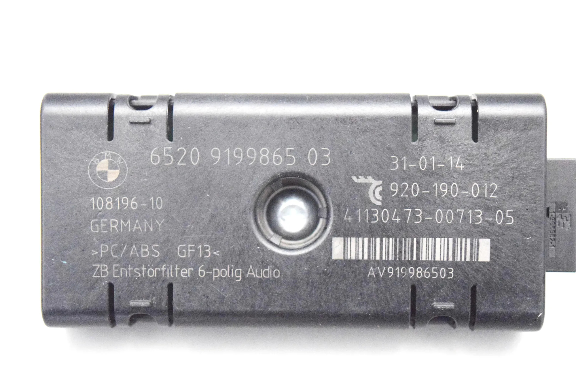 Antenna Amplifier – OEM 9199865 · BMW 5 Touring (F11) BMW 5 Touring (F11) 520 d 2014 – 2