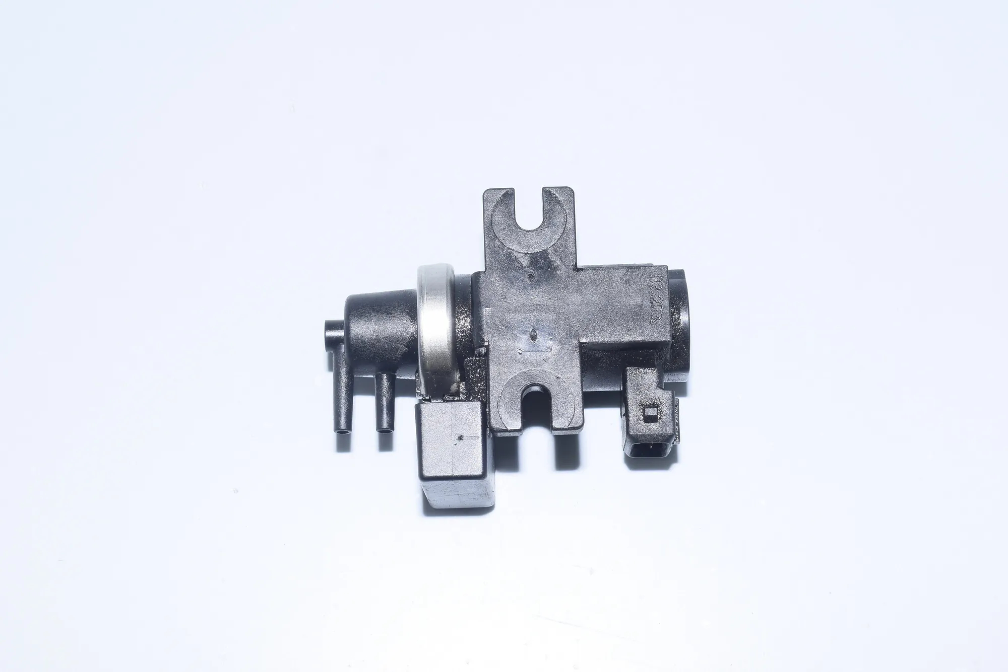 Solenoid Valve – OEM 2247906 · BMW 5 Touring (E39) 525 d 2003 – 4