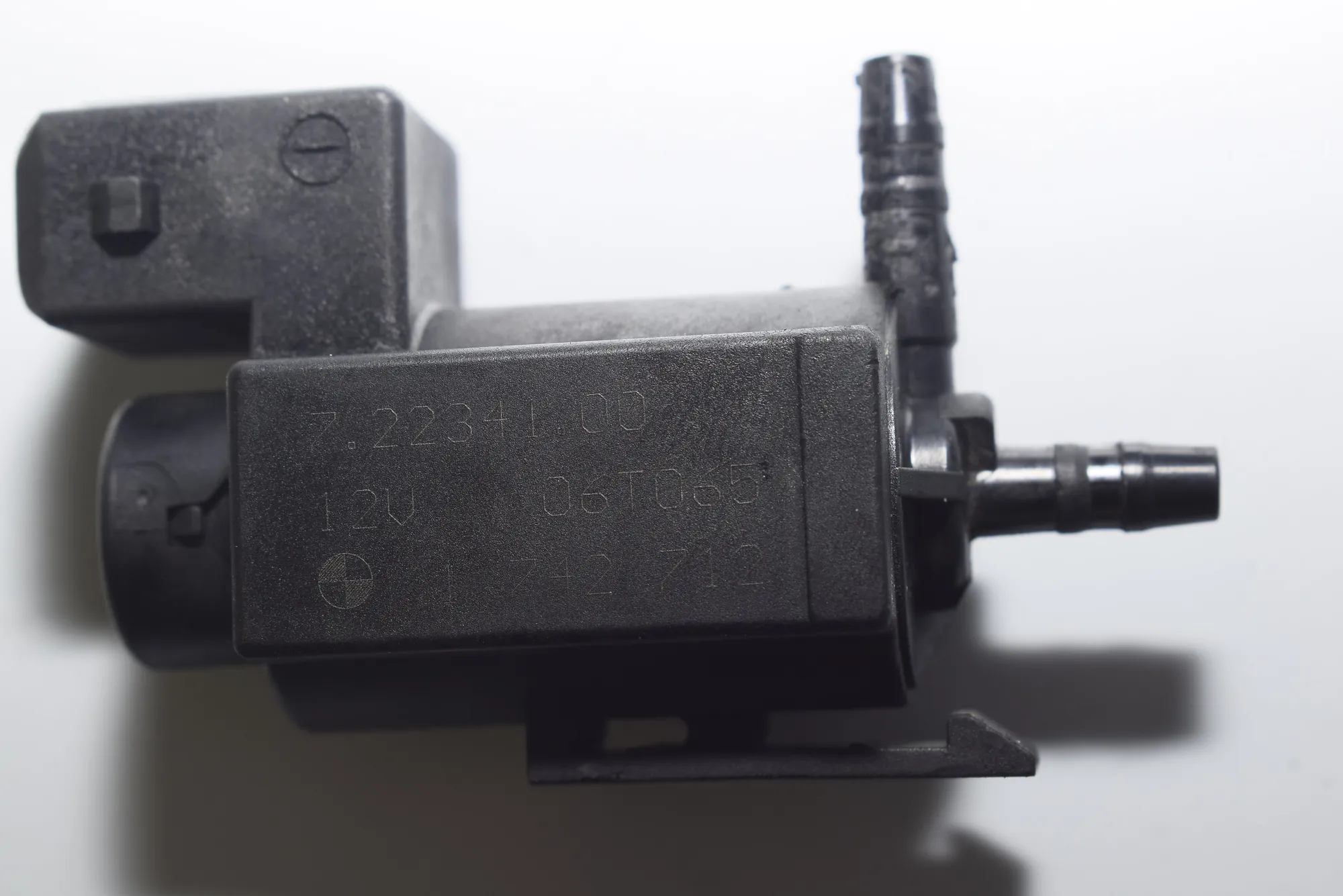Solenoid Valve – OEM 1742712 · BMW 5 Touring (E39) 525 d 2003 – 5