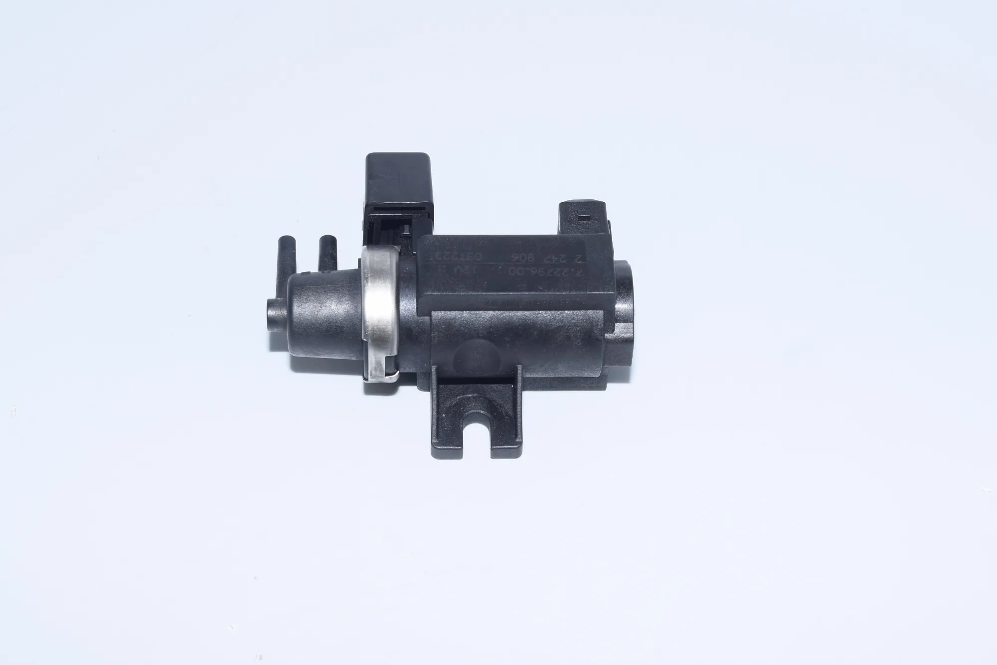 Solenoid Valve – OEM 2247906 · BMW 5 Touring (E39) 525 d 2003