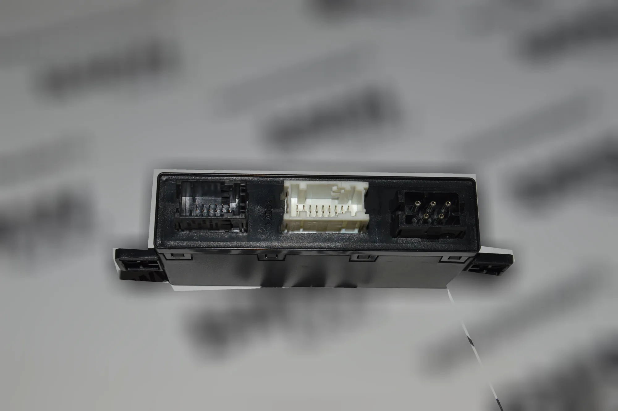 Front Right Door Control Unit – OEM 6904249 · BMW 5 Touring (E39) 525 d 2003 – 2